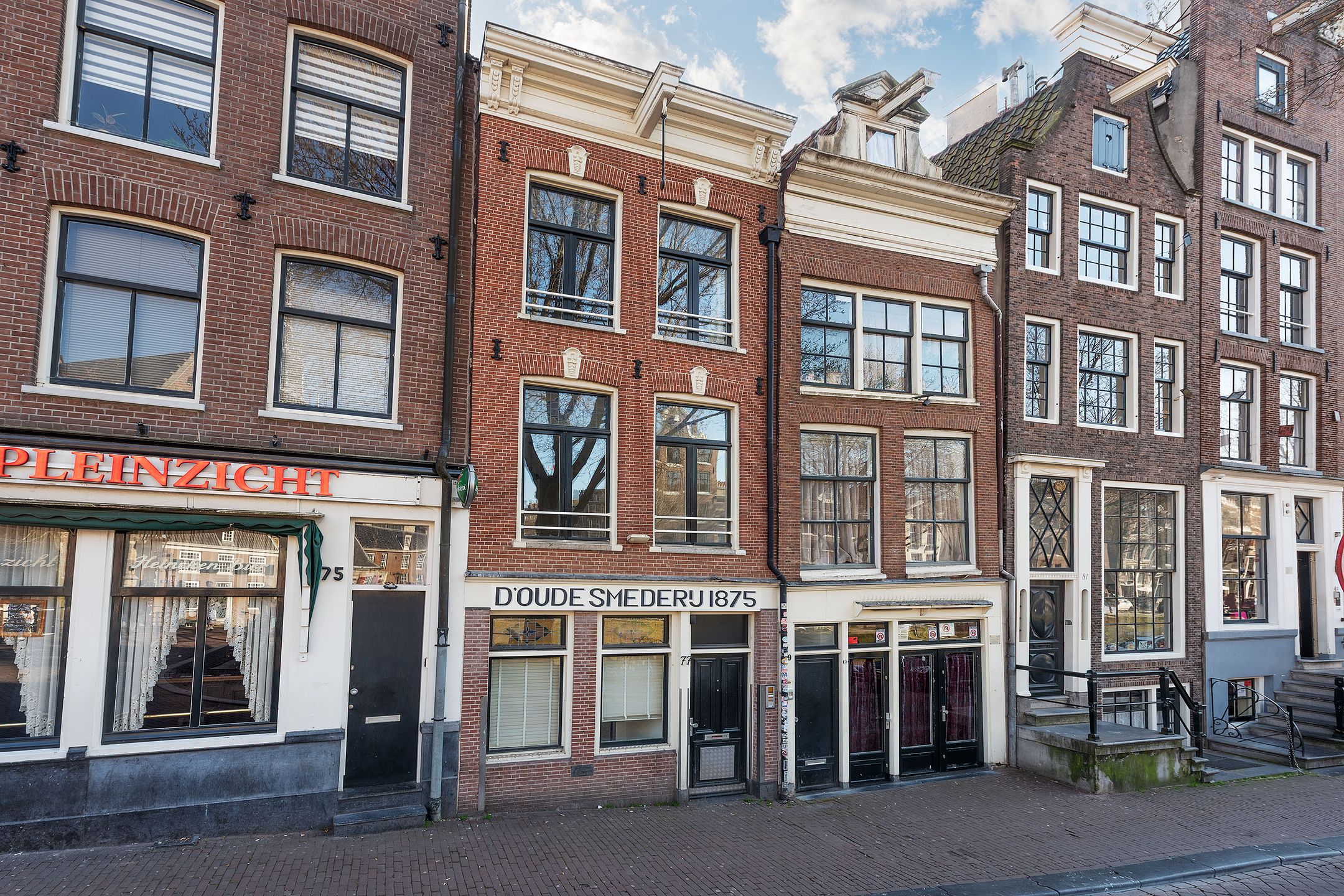 Foto van Oudezijds Voorburgwal 77A, Amsterdam