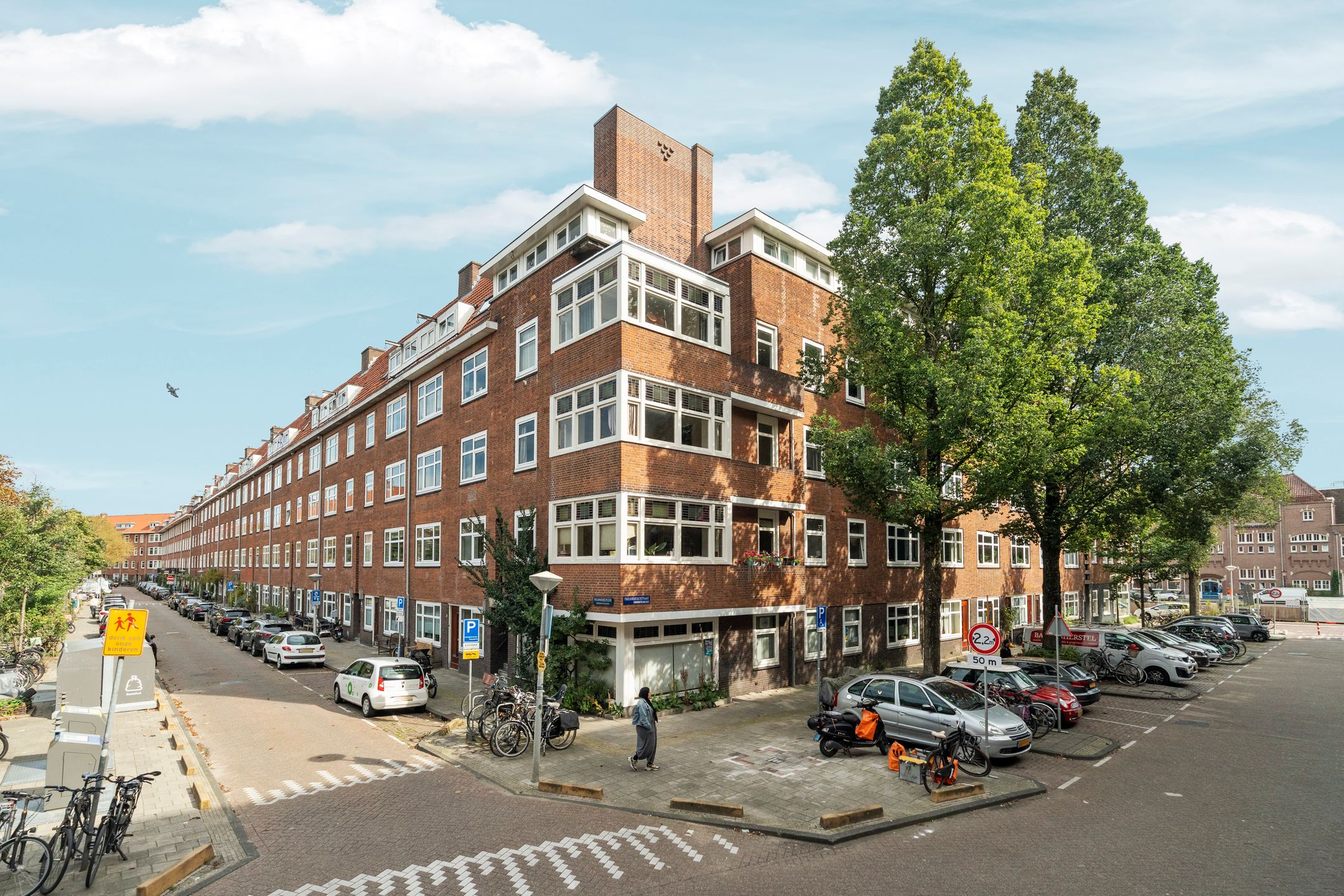 Foto van Paramariboplein 22, Amsterdam