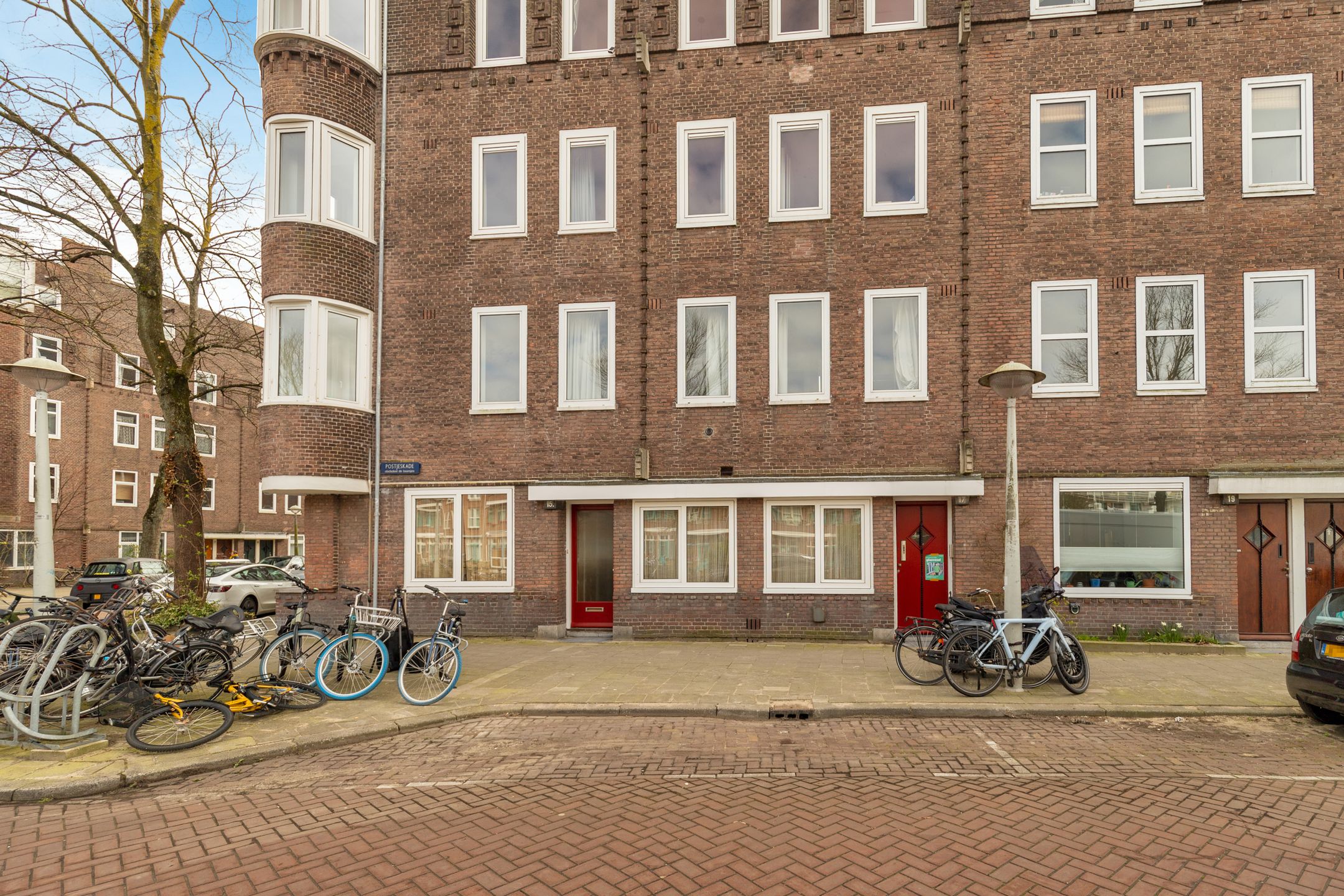 Foto van Postjeskade 15, Amsterdam