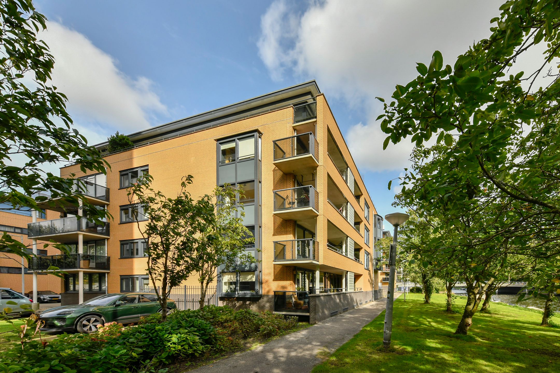 Foto van De Lierhof 12, Amsterdam