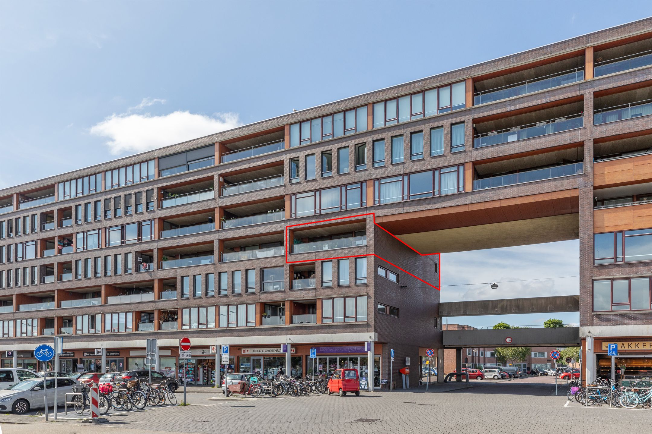 Foto van Pieter Calandlaan 566, Amsterdam