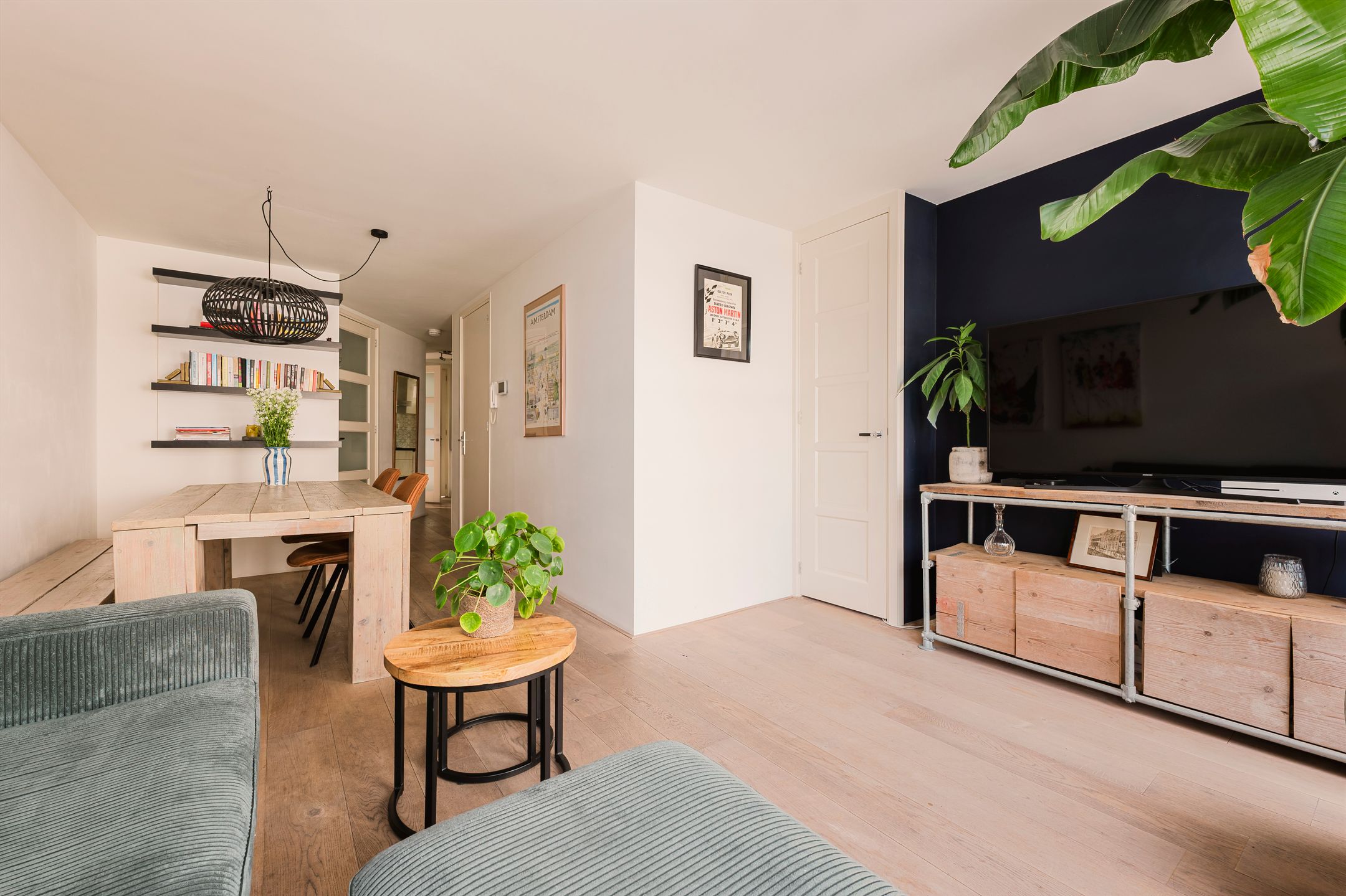 Foto van Albert Cuypstraat 2042, Amsterdam