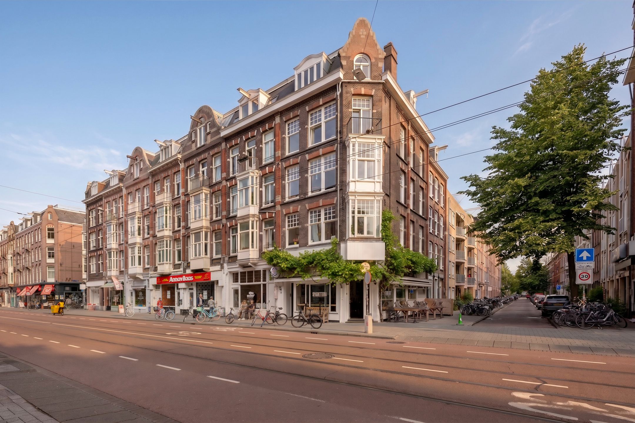 Foto van Van Woustraat 1214, Amsterdam