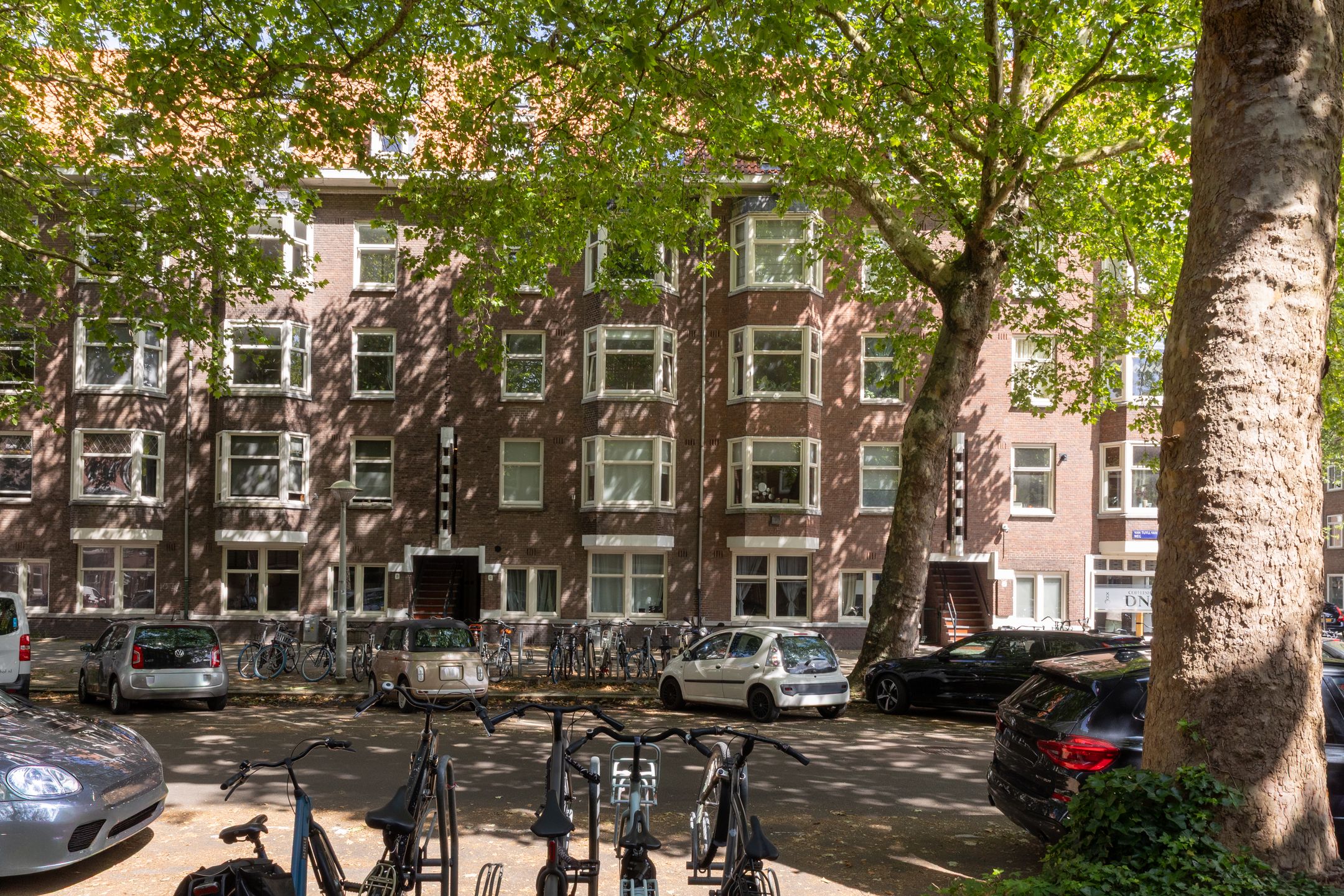 Foto van Van Tuyll van Serooskerkenweg 44, Amsterdam
