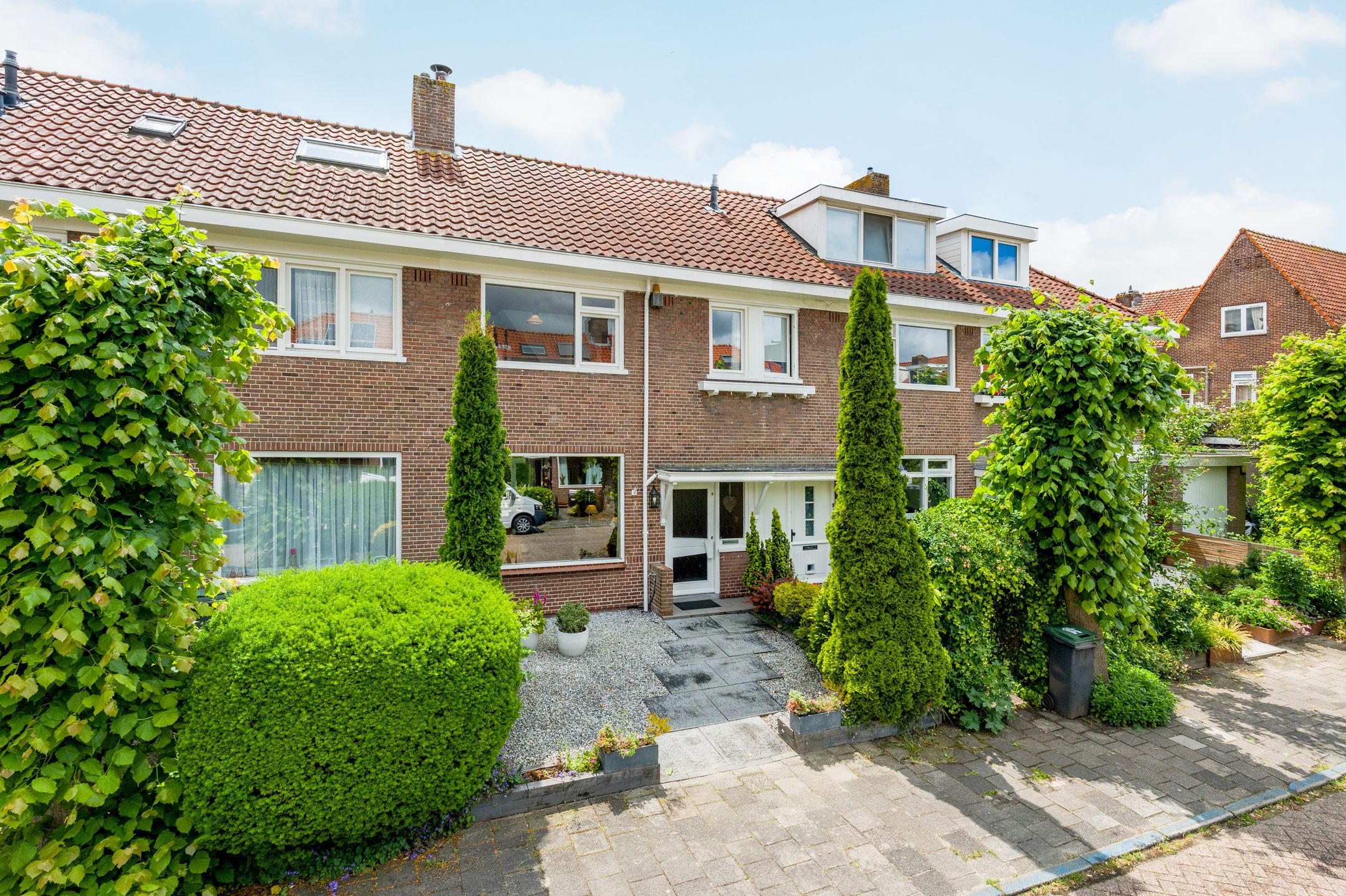 Foto van Burgemeester van Damstraat 6, Duivendrecht