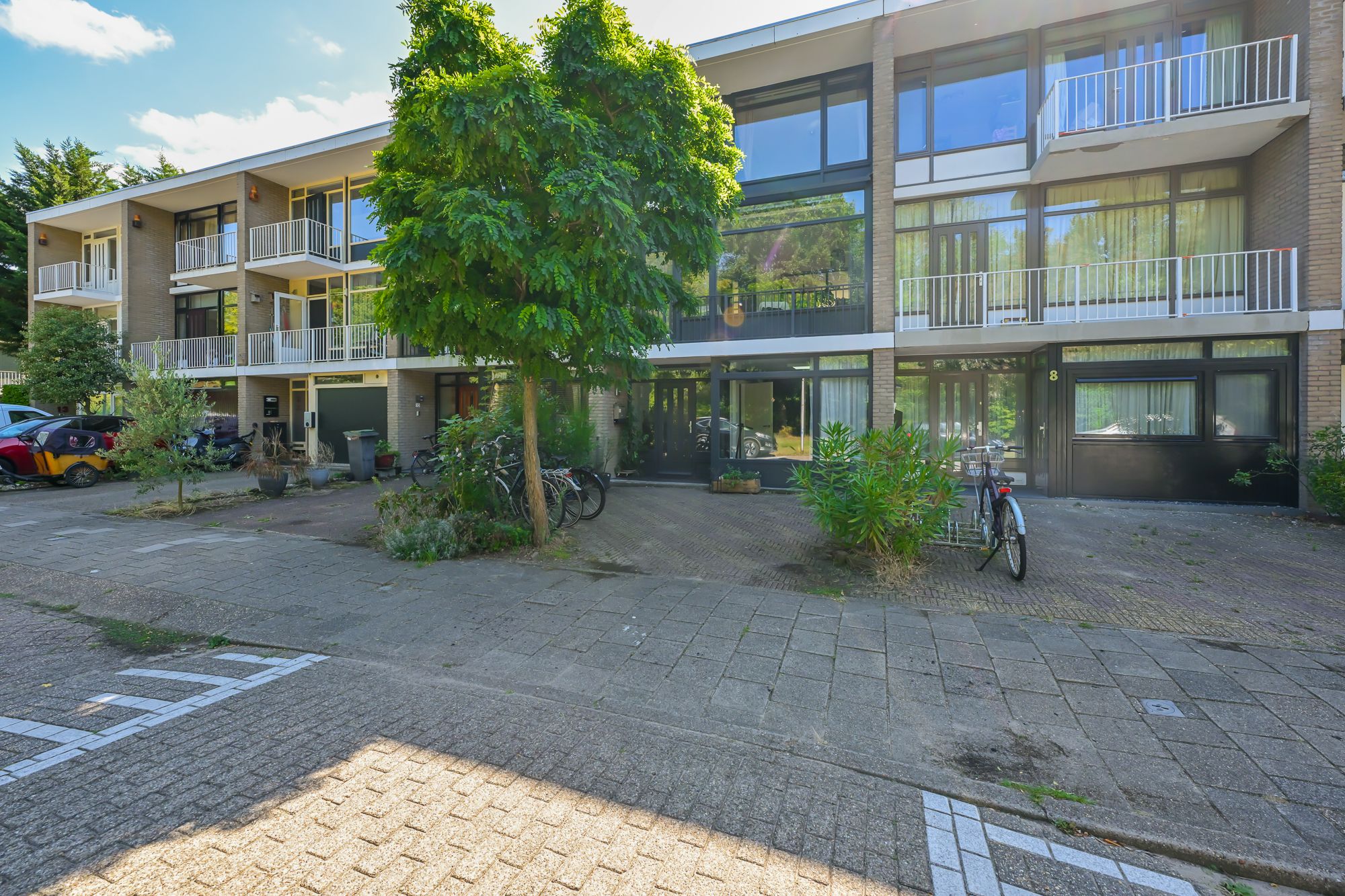 Foto van Roosmarijnhof 9, Duivendrecht