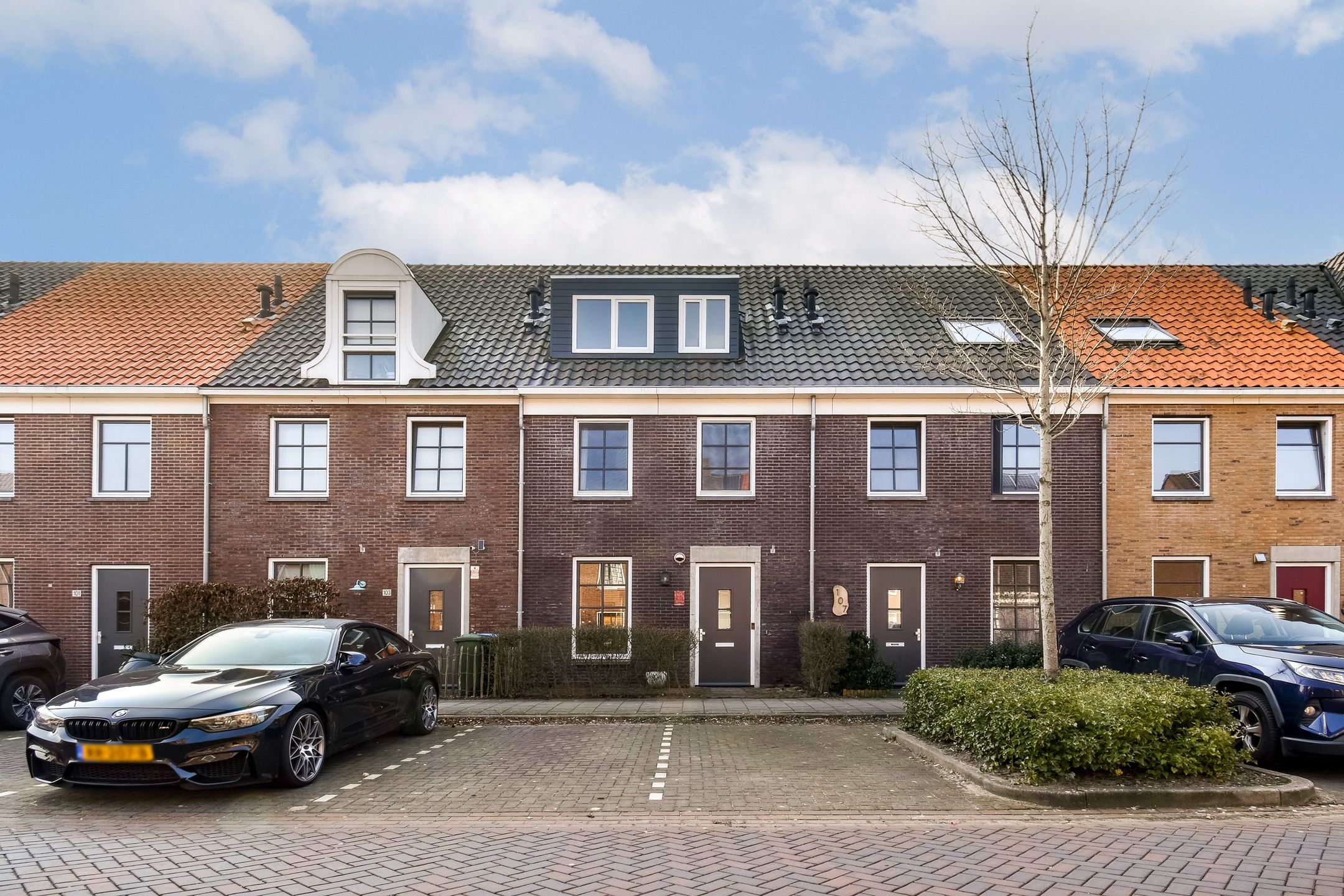 Foto van Zuiderzeelaan 105, Landsmeer