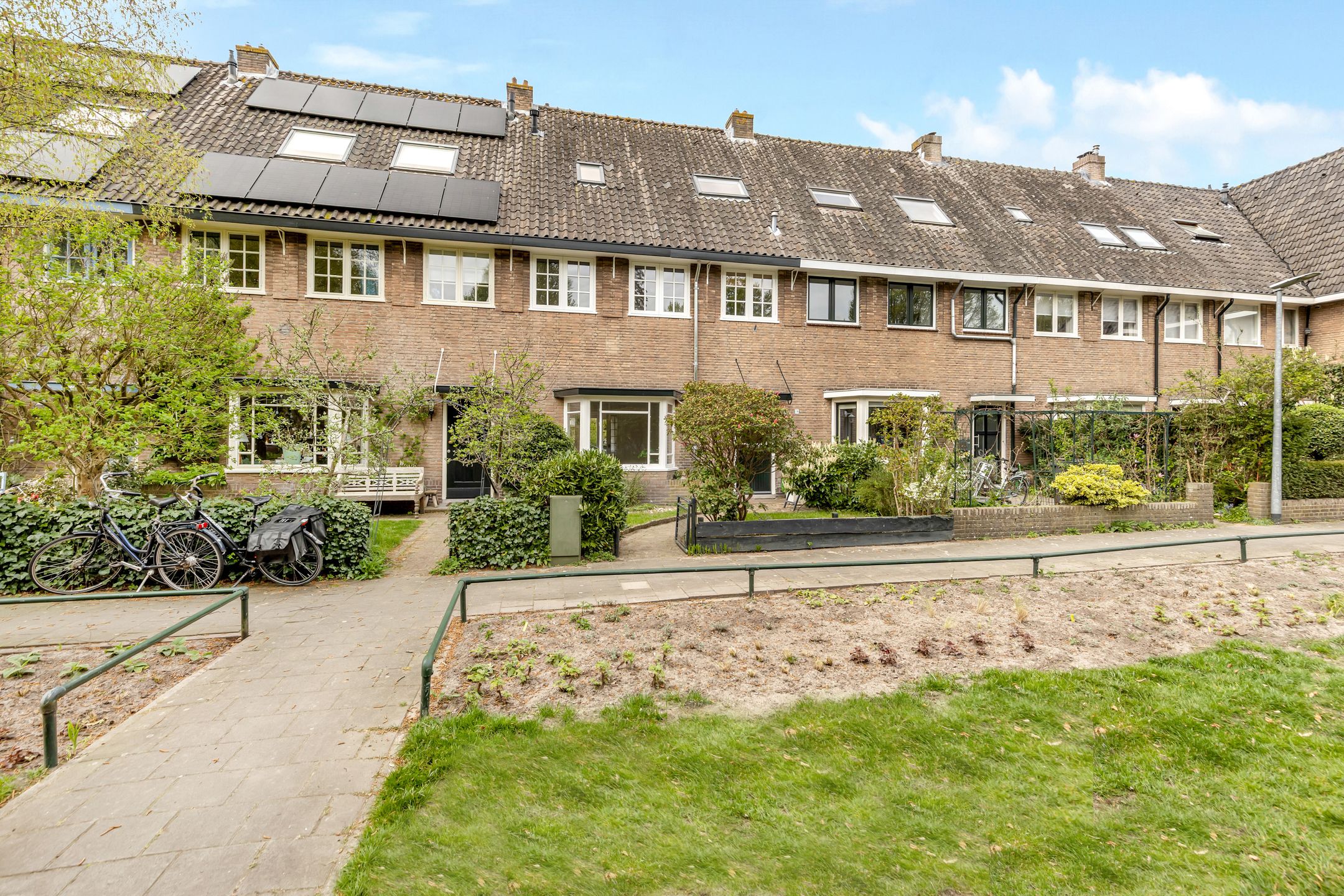Foto van Da Costalaan 18, Hilversum