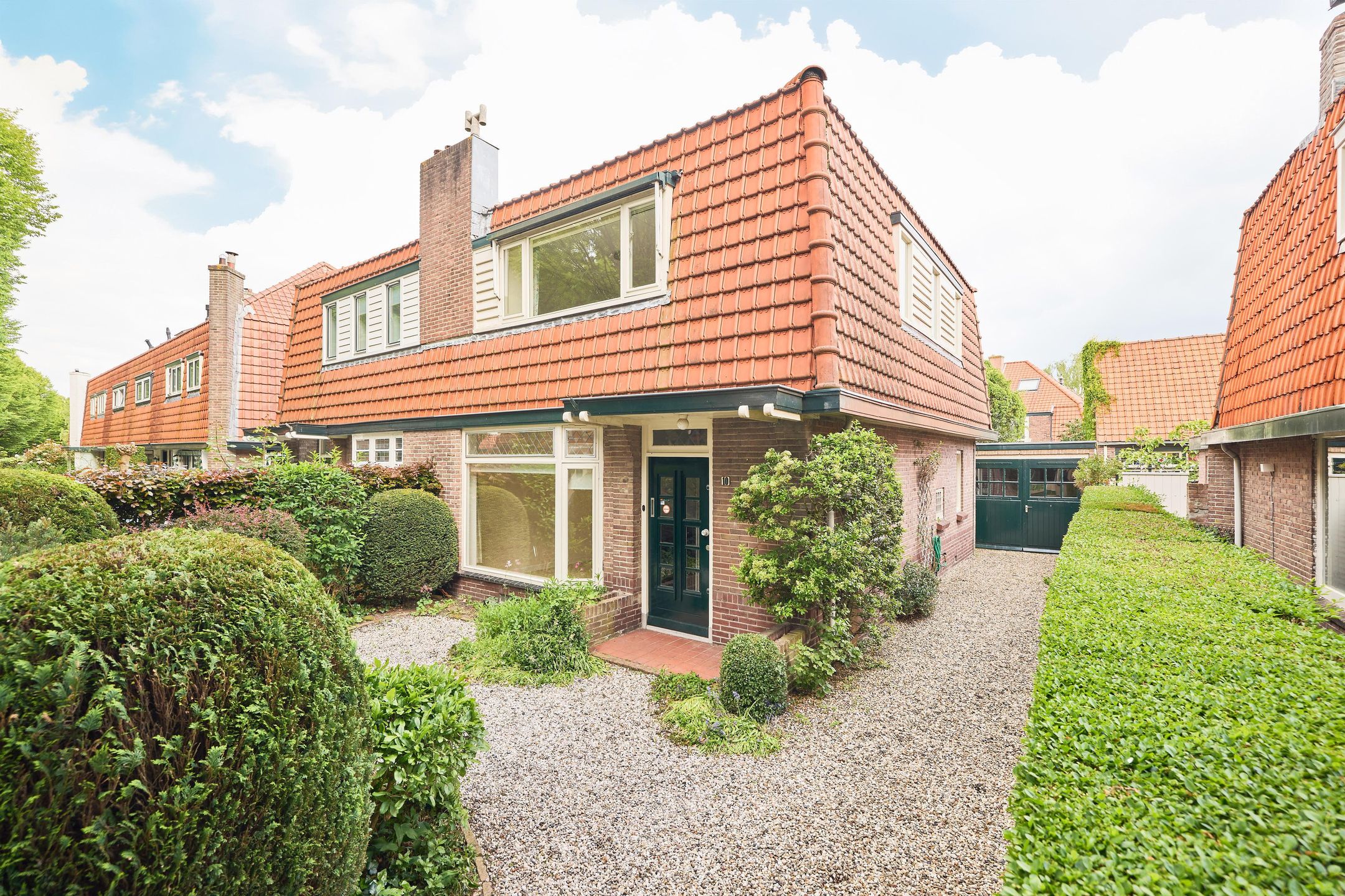 Foto van Van Oldenbarneveltlaan 10, Hilversum