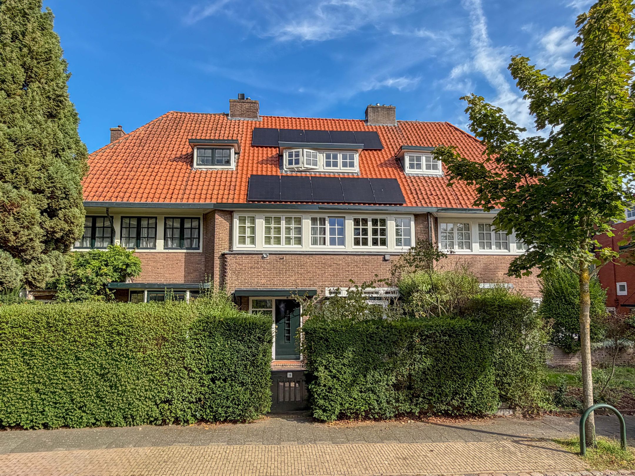 Foto van Celebeslaan 16, Hilversum