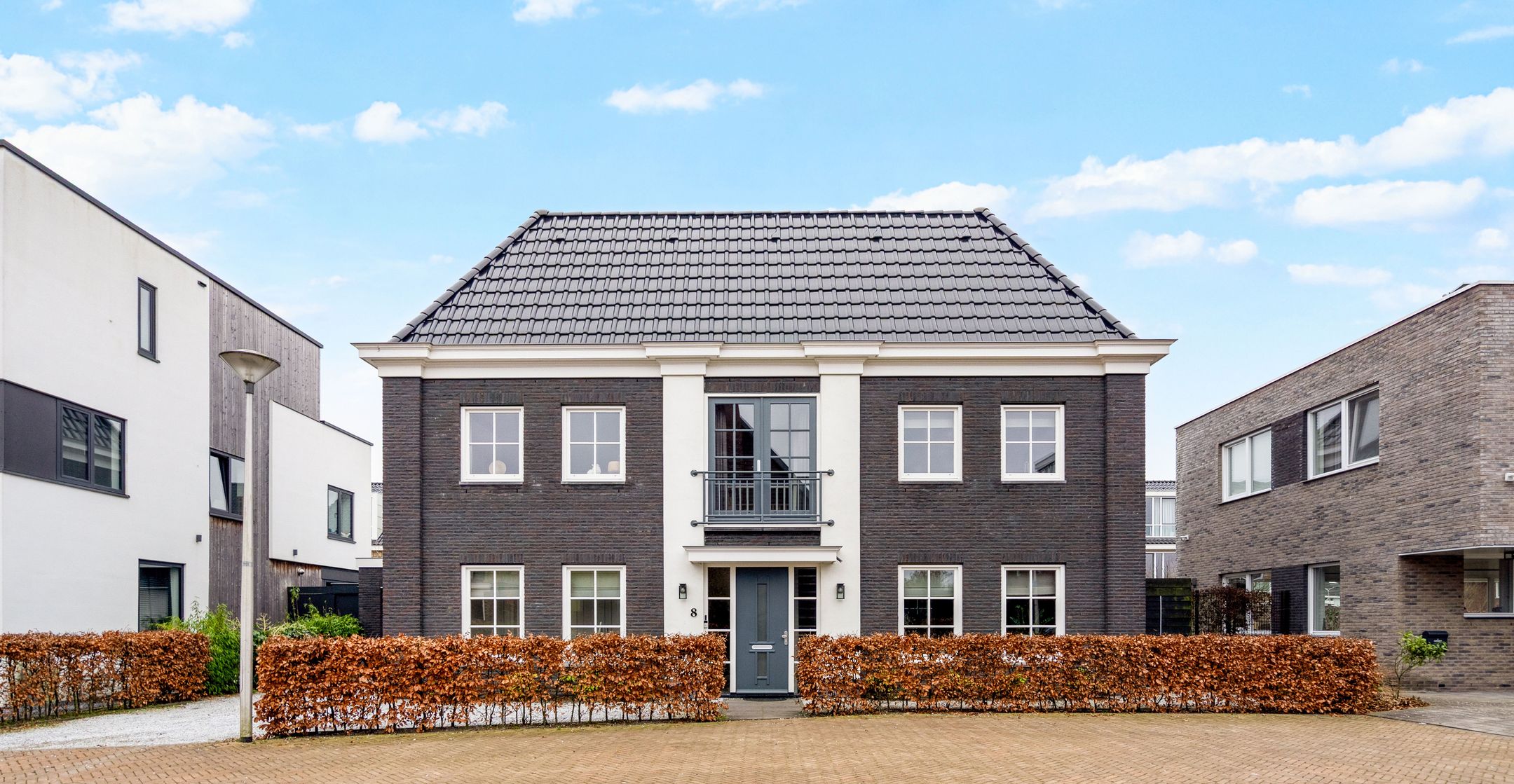Foto van Herman Broekhuizenstraat 8, Hilversum