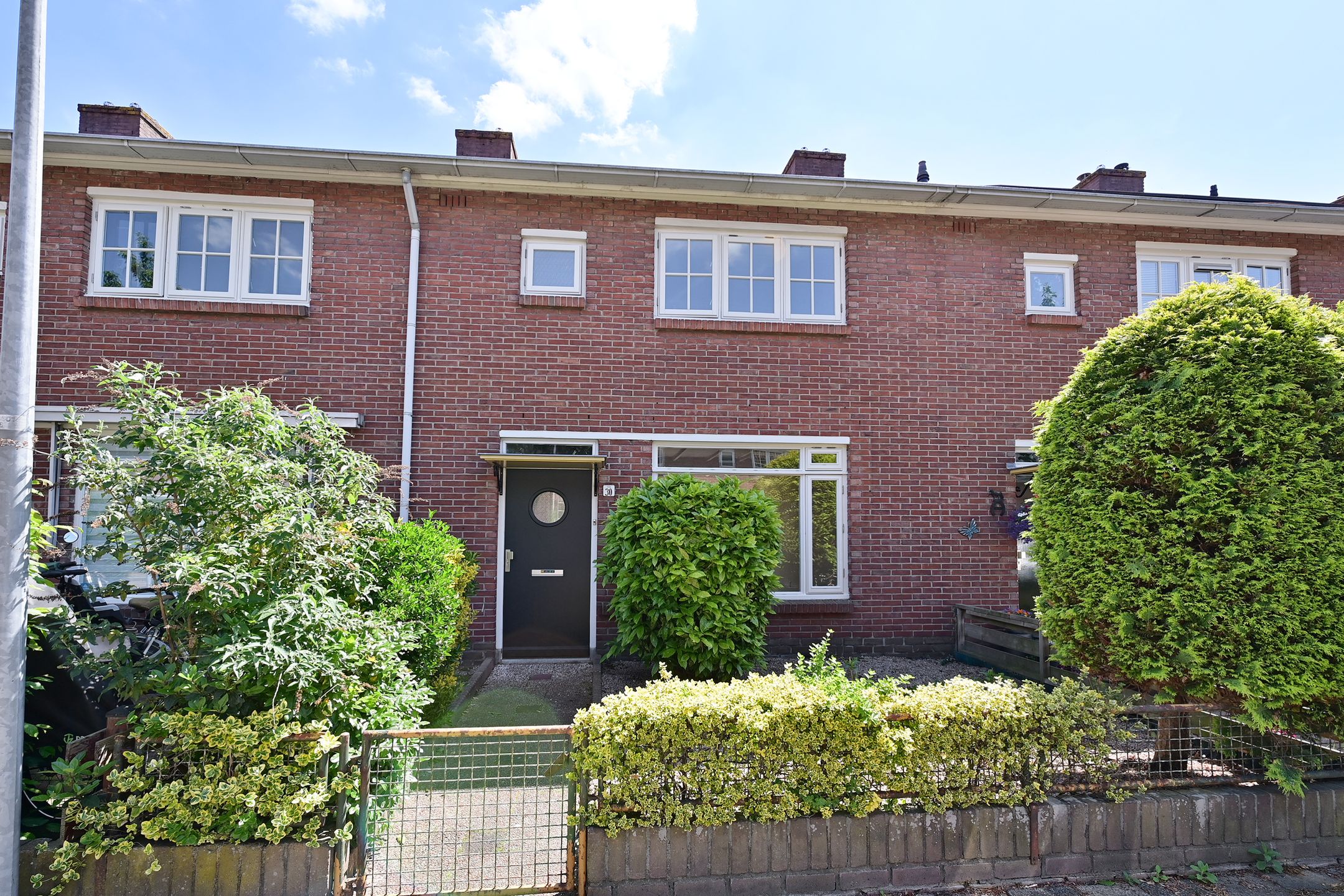 Foto van Adelaarstraat 30, Hilversum