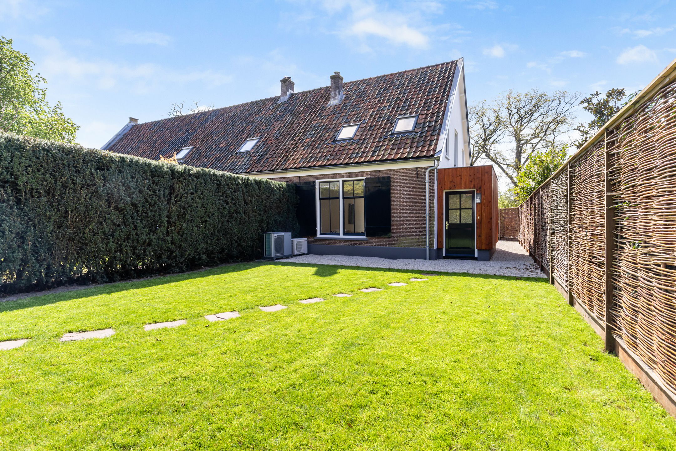 Foto van Nieuw-Loosdrechtsedijk 18, Loosdrecht