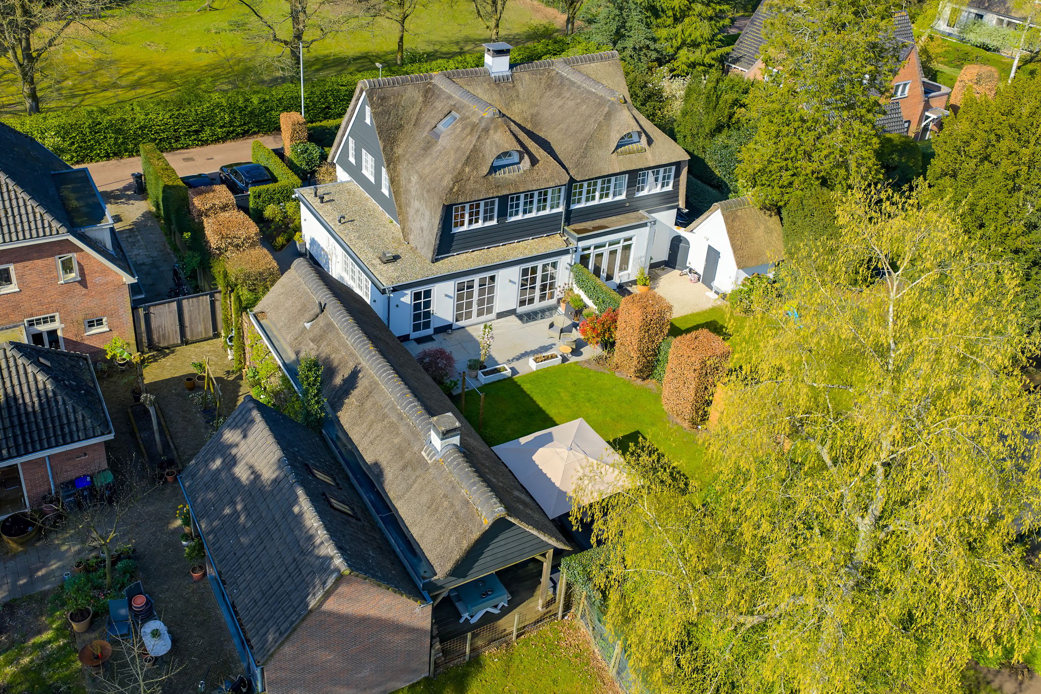 Foto van Wally Moesweg 10, Laren (NH)
