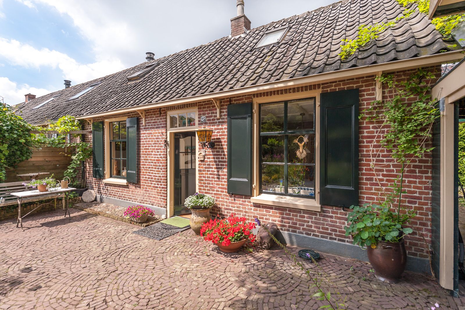 Foto van Kerklaan 25, Laren (NH)