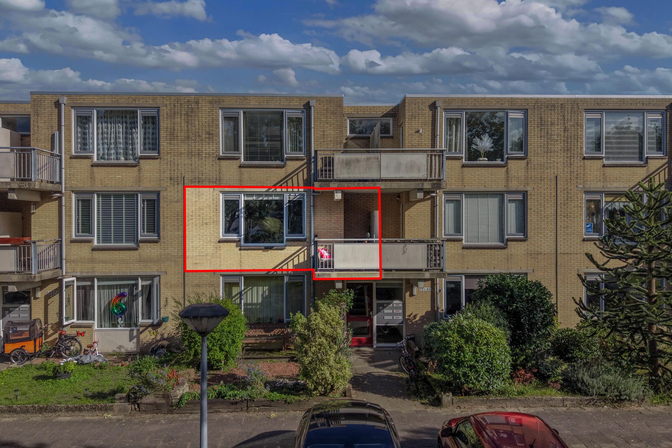 Foto van Ambachtsweg 82, Huizen