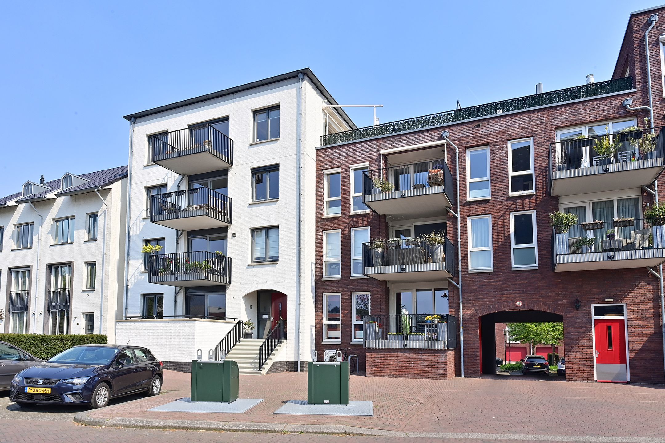 Foto van IJsbaankade 11, Huizen