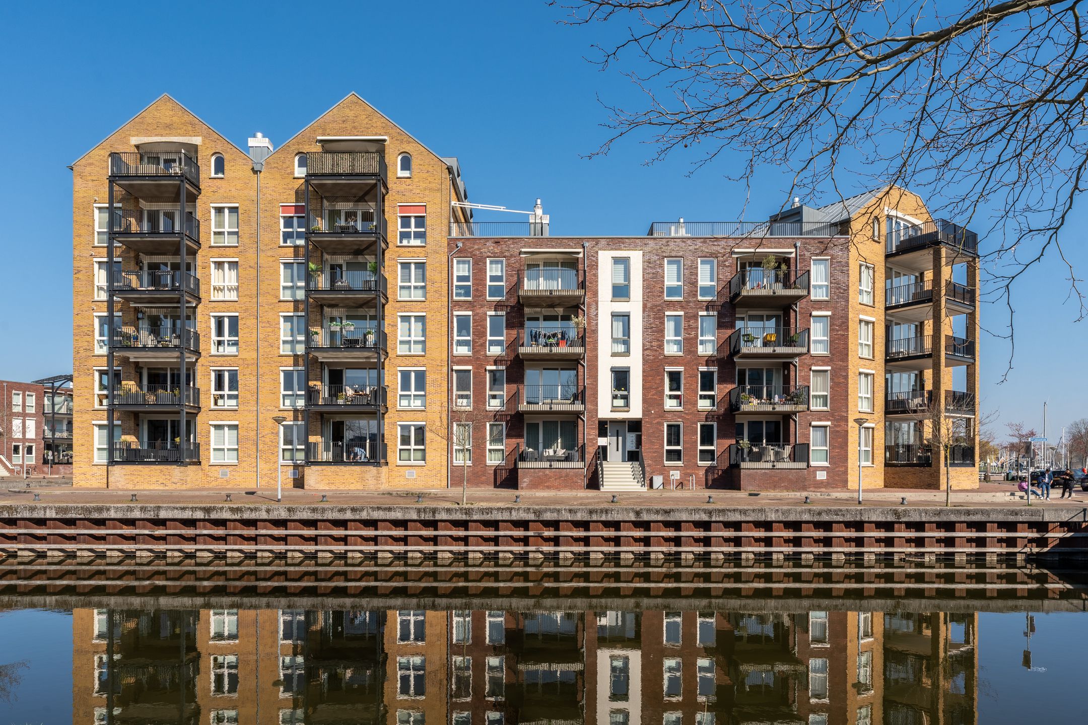 Foto van IJsbaankade 175, Huizen