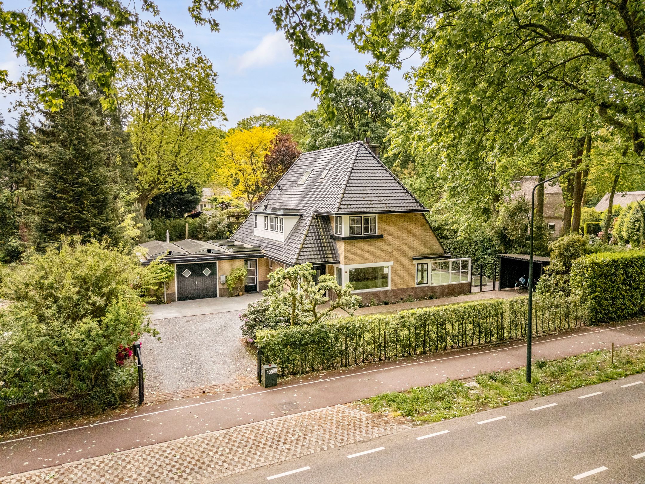 Foto van Nieuwe Bussummerweg 139, Huizen