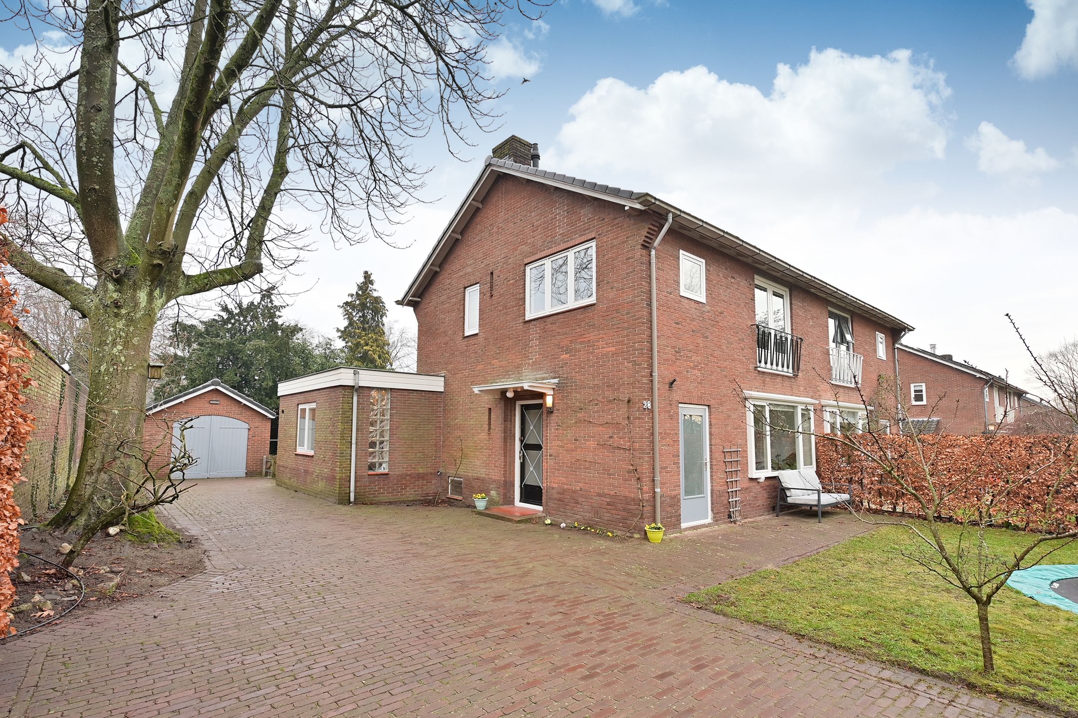 Foto van Van der Duyn van Maasdamlaan 28, Huizen