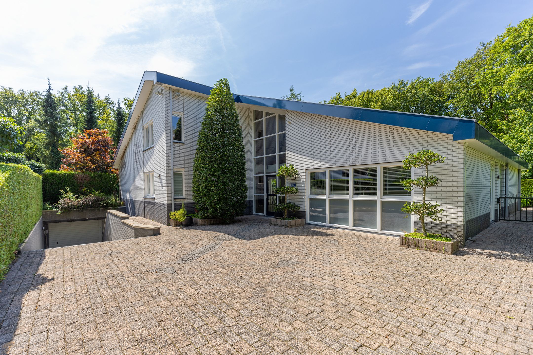 Foto van Van Driellaan 10, Huizen