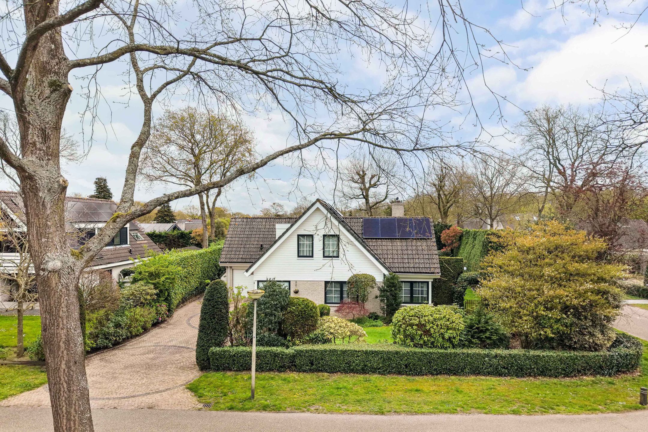 Foto van Van Driellaan 11, Huizen