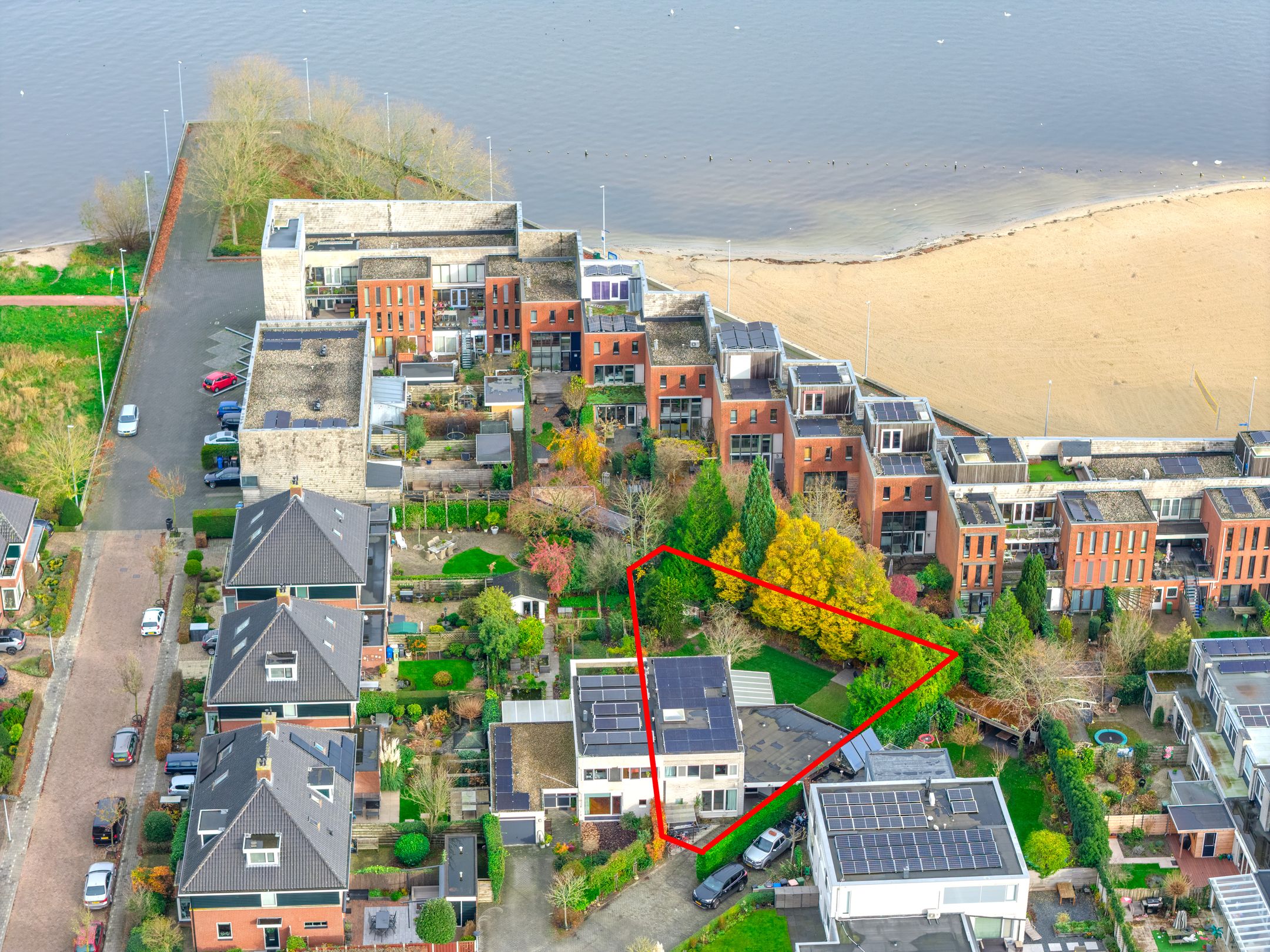 Foto van Muiderzand 38, Huizen