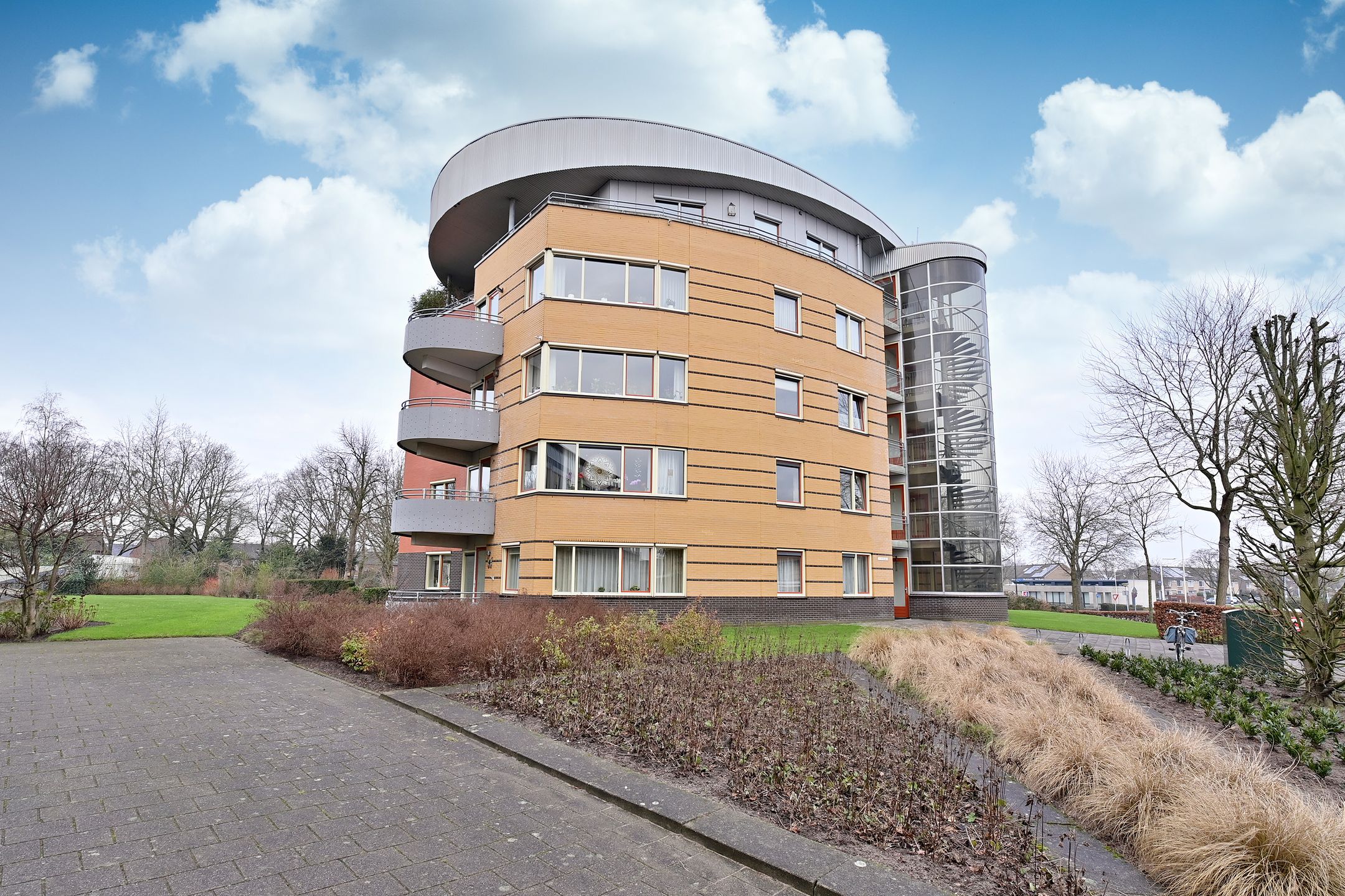 Foto van Ambonlaan 8, Huizen