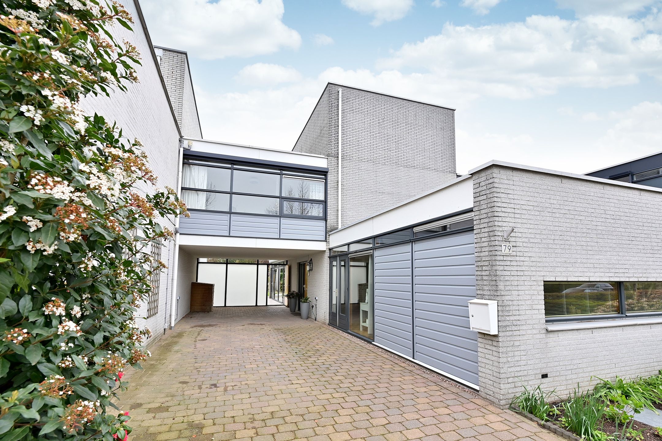 Foto van Simone de Beauvoirlaan 79, Huizen