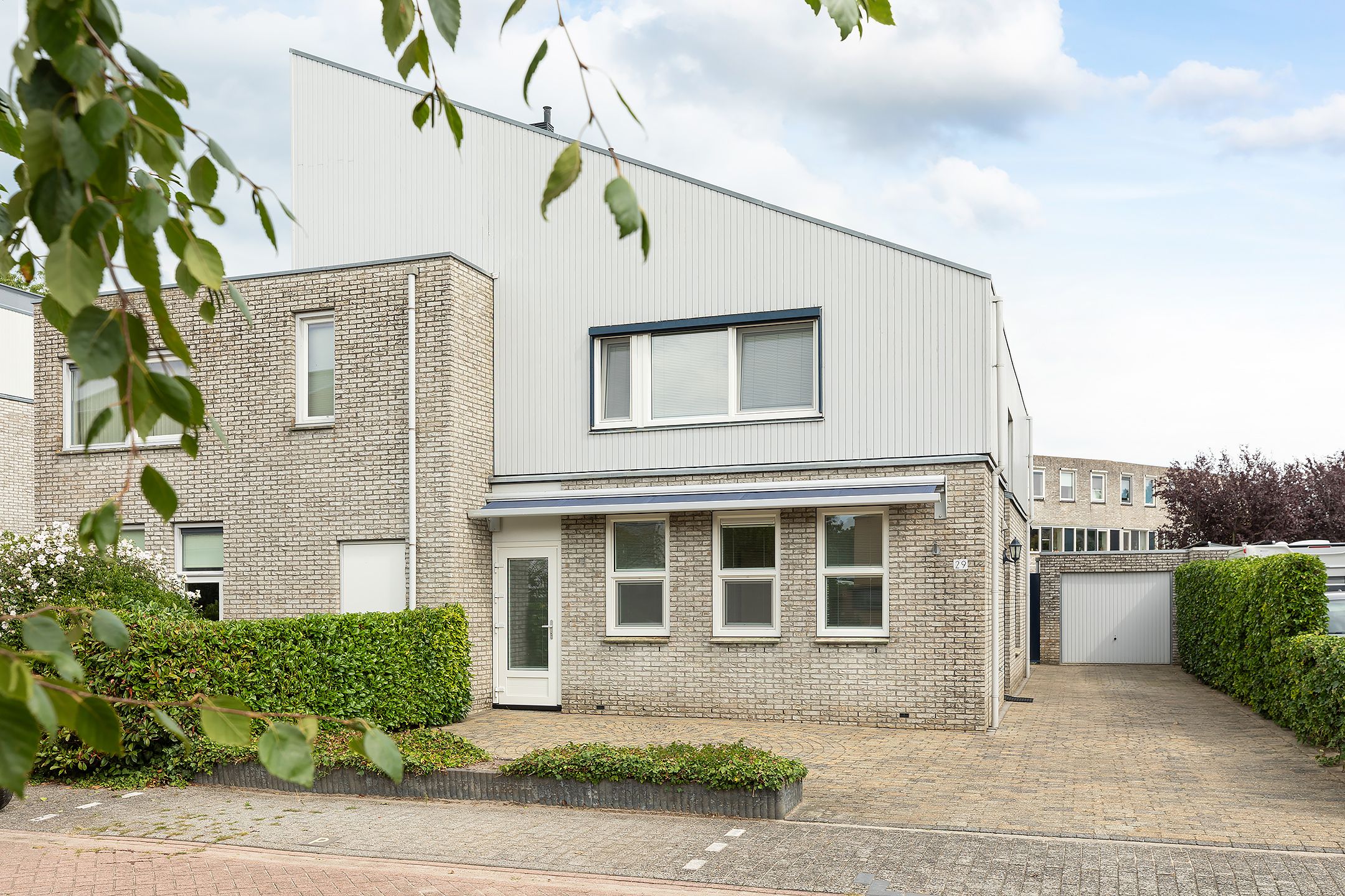 Foto van Albert Schweitzerlaan 29, Huizen
