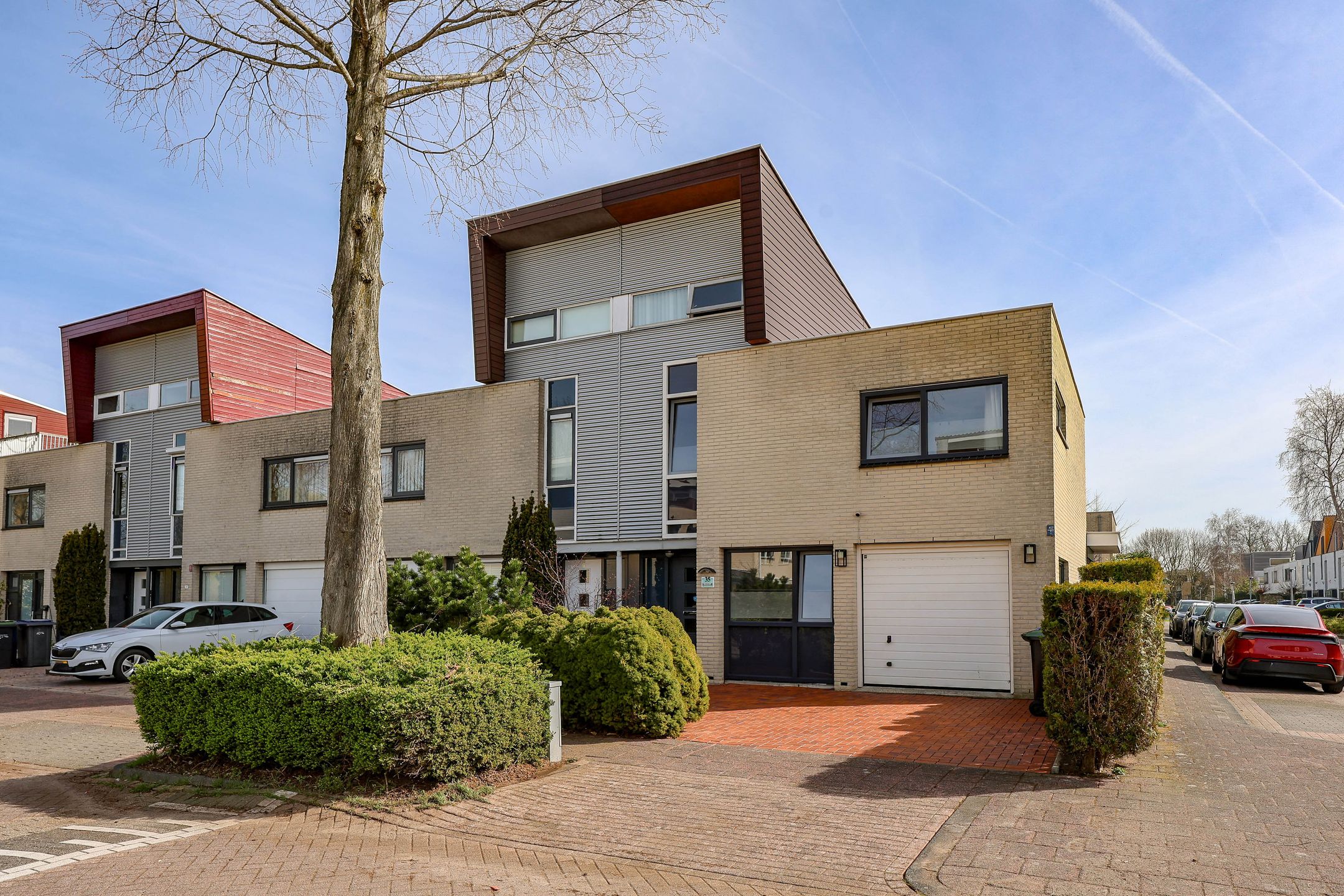 Foto van E. du Perronstraat 35, Almere