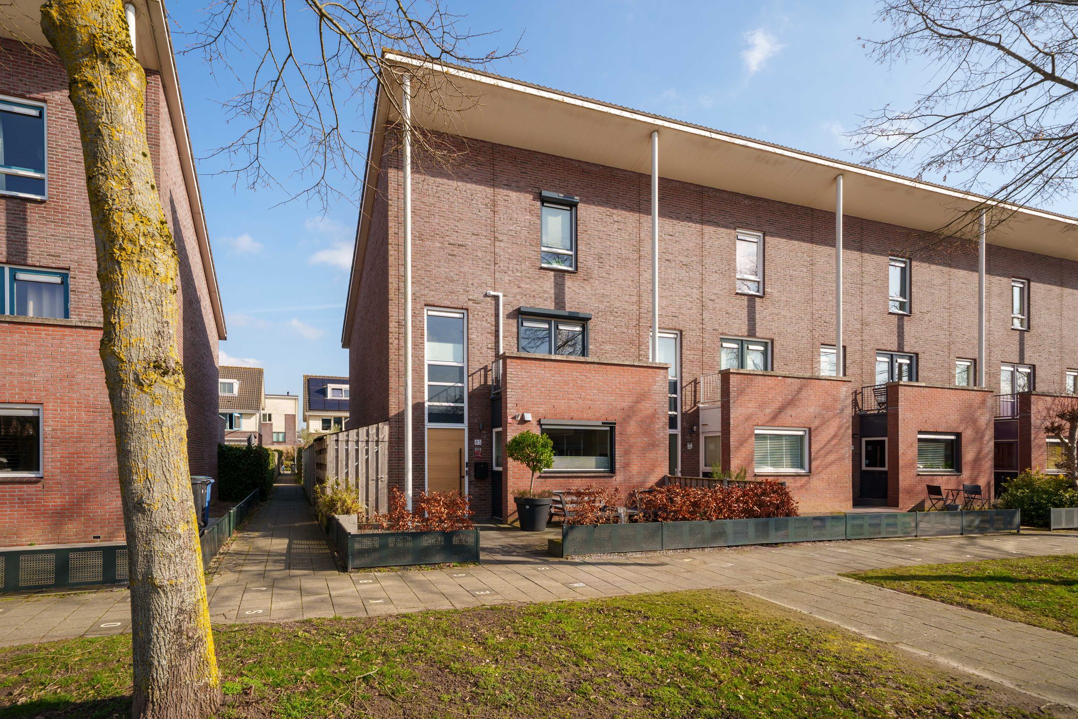 Foto van A. Roland Holststraat 85, Almere