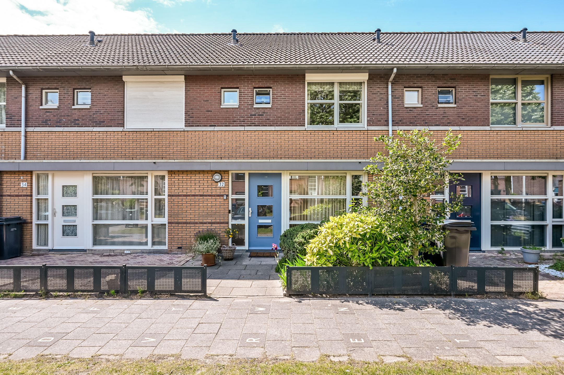 Foto van A. Roland Holststraat 32, Almere