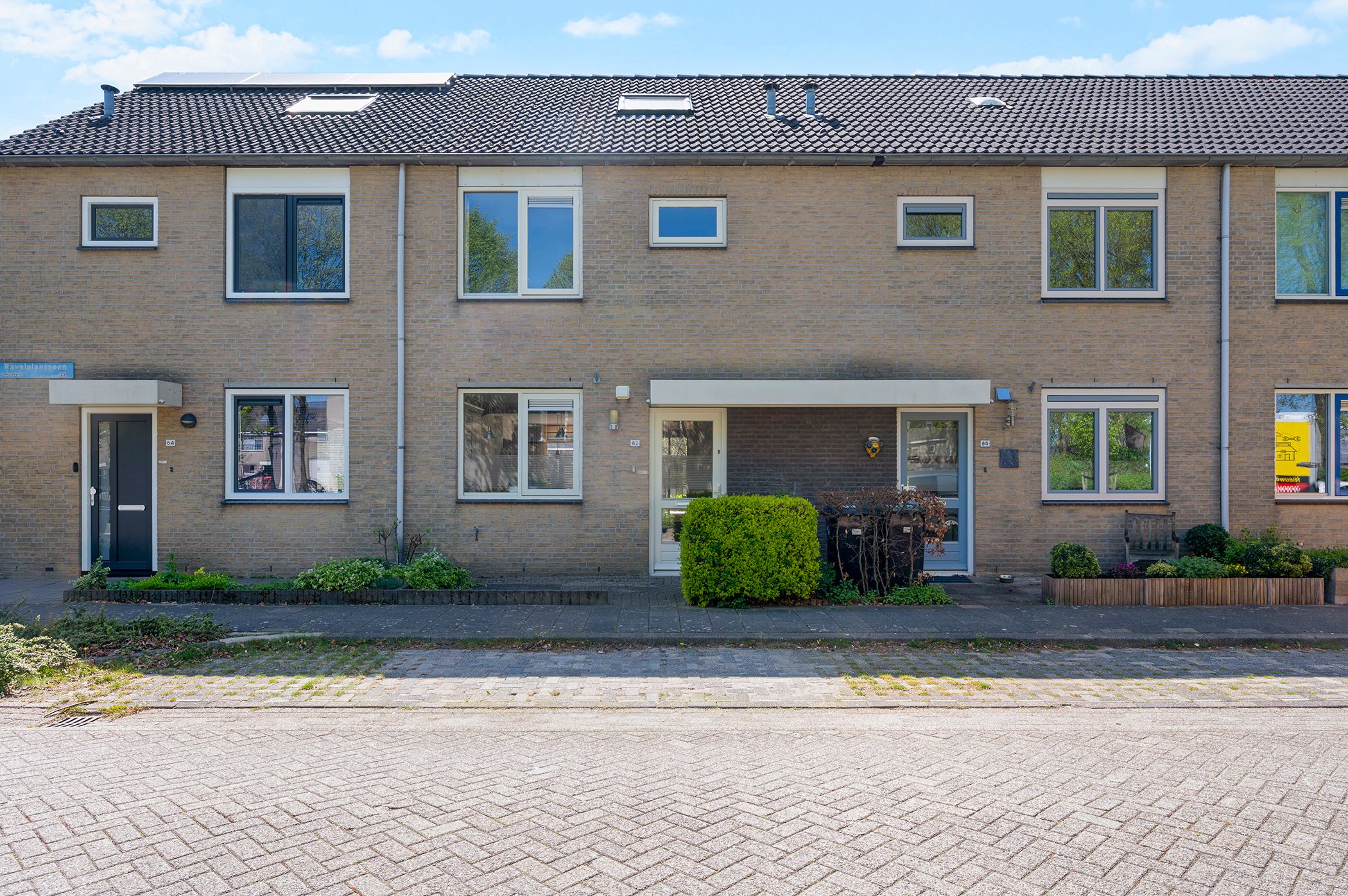 Foto van Ravelplantsoen 82, Almere