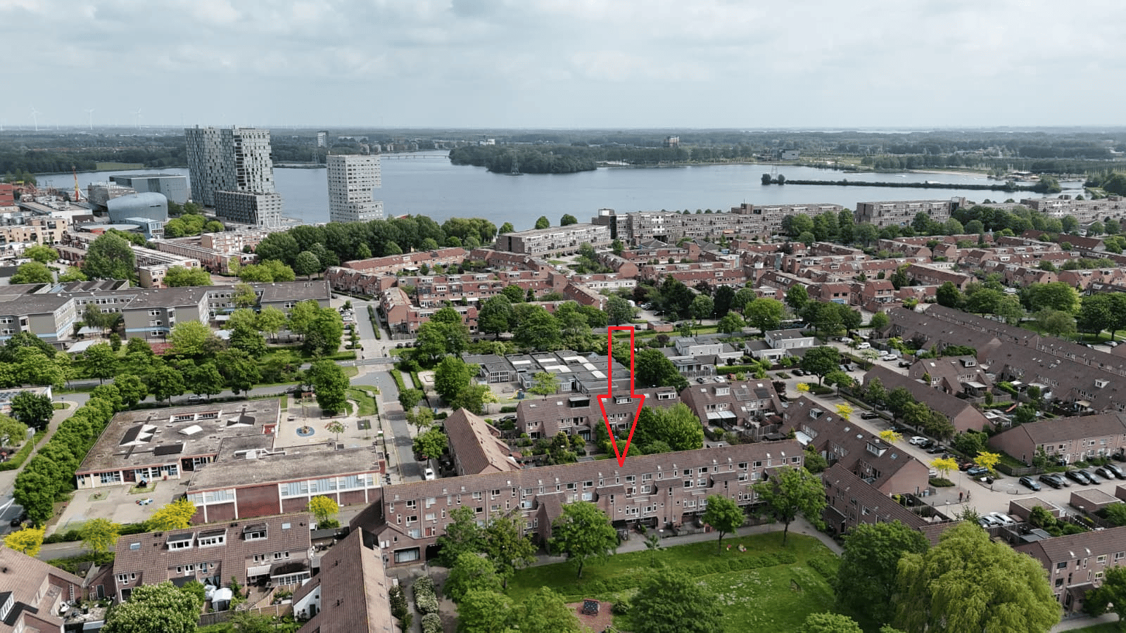 Foto van Haarlemplein 21, Almere