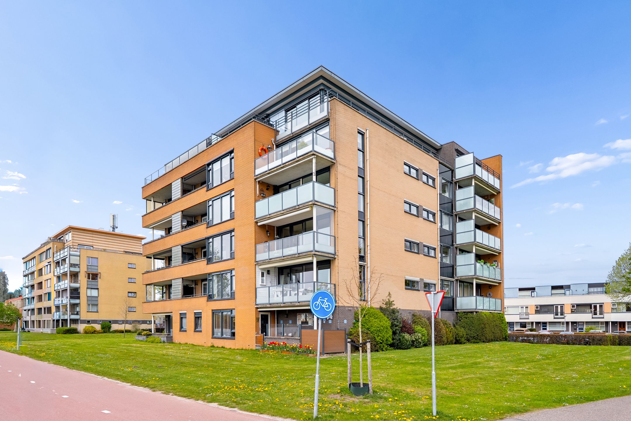 Foto van Fellinilaan 498, Almere