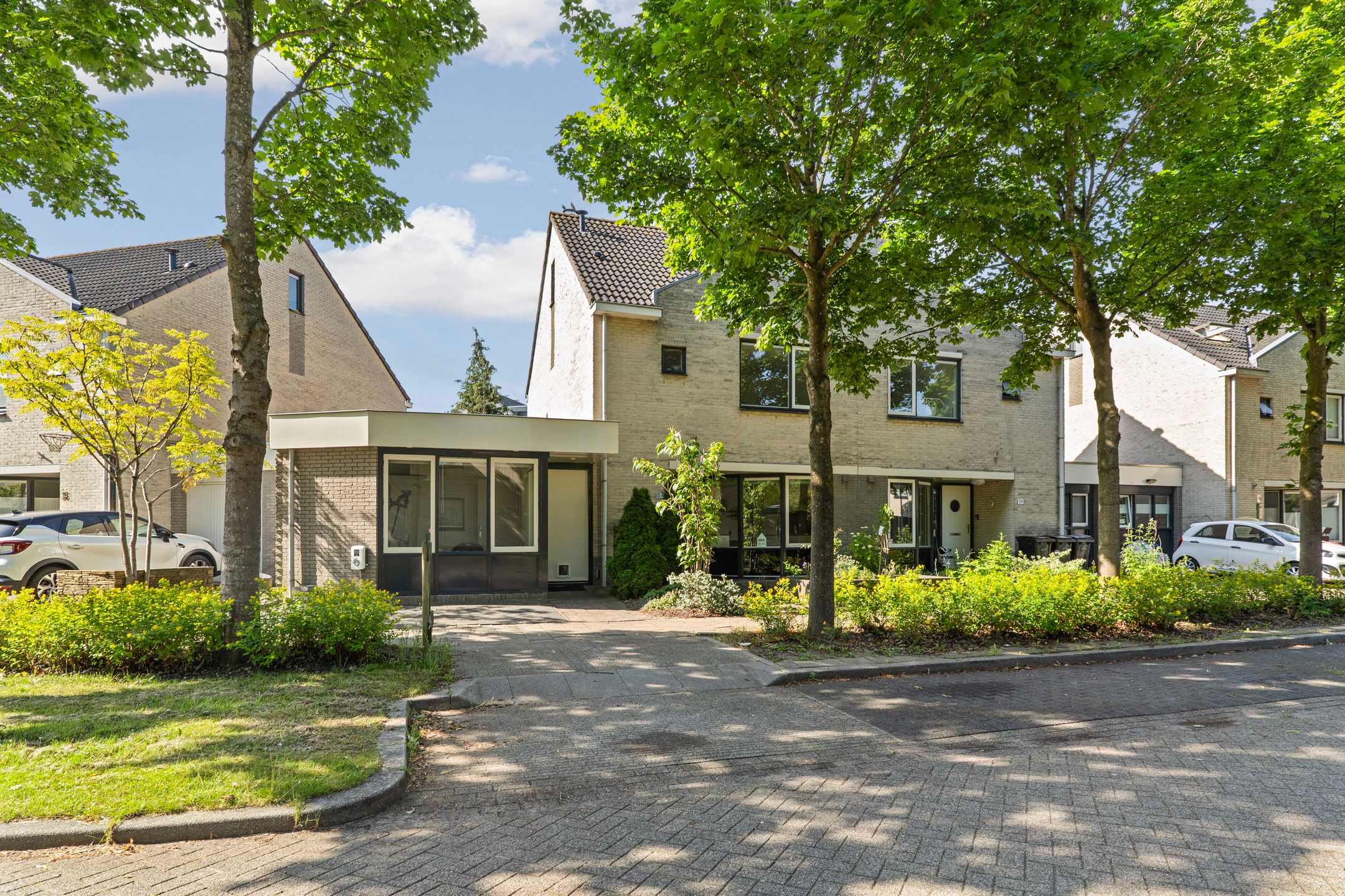 Foto van Esdoornplantsoen 37, Almere