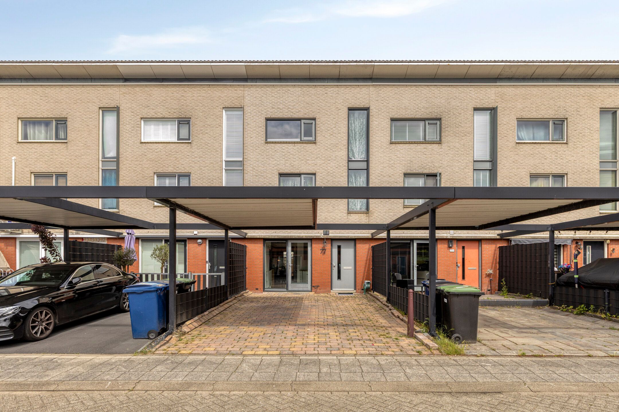 Foto van Woestduijnstraat 77, Almere