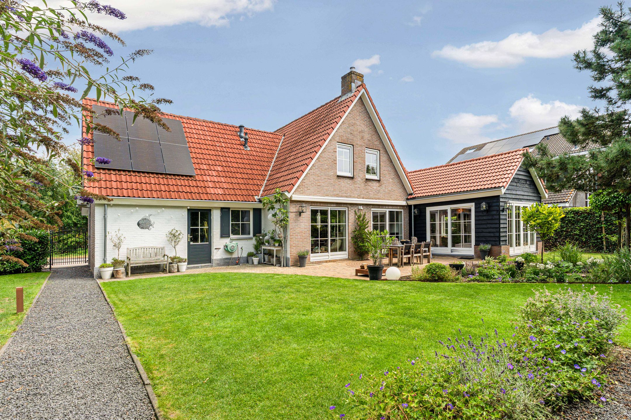 Foto van Vergulde Draakstraat 45, Almere