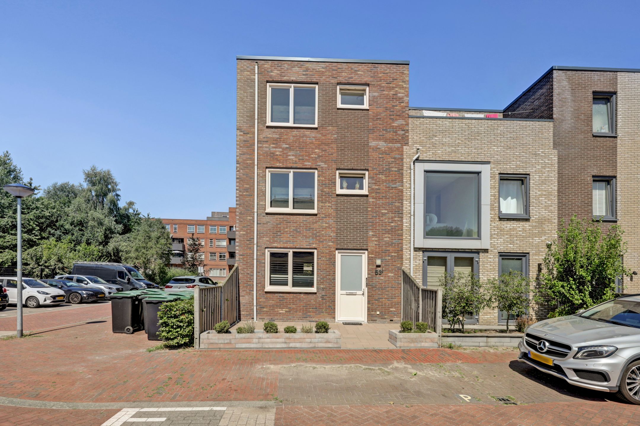 Foto van Douwe Dabbertstraat 53, Almere