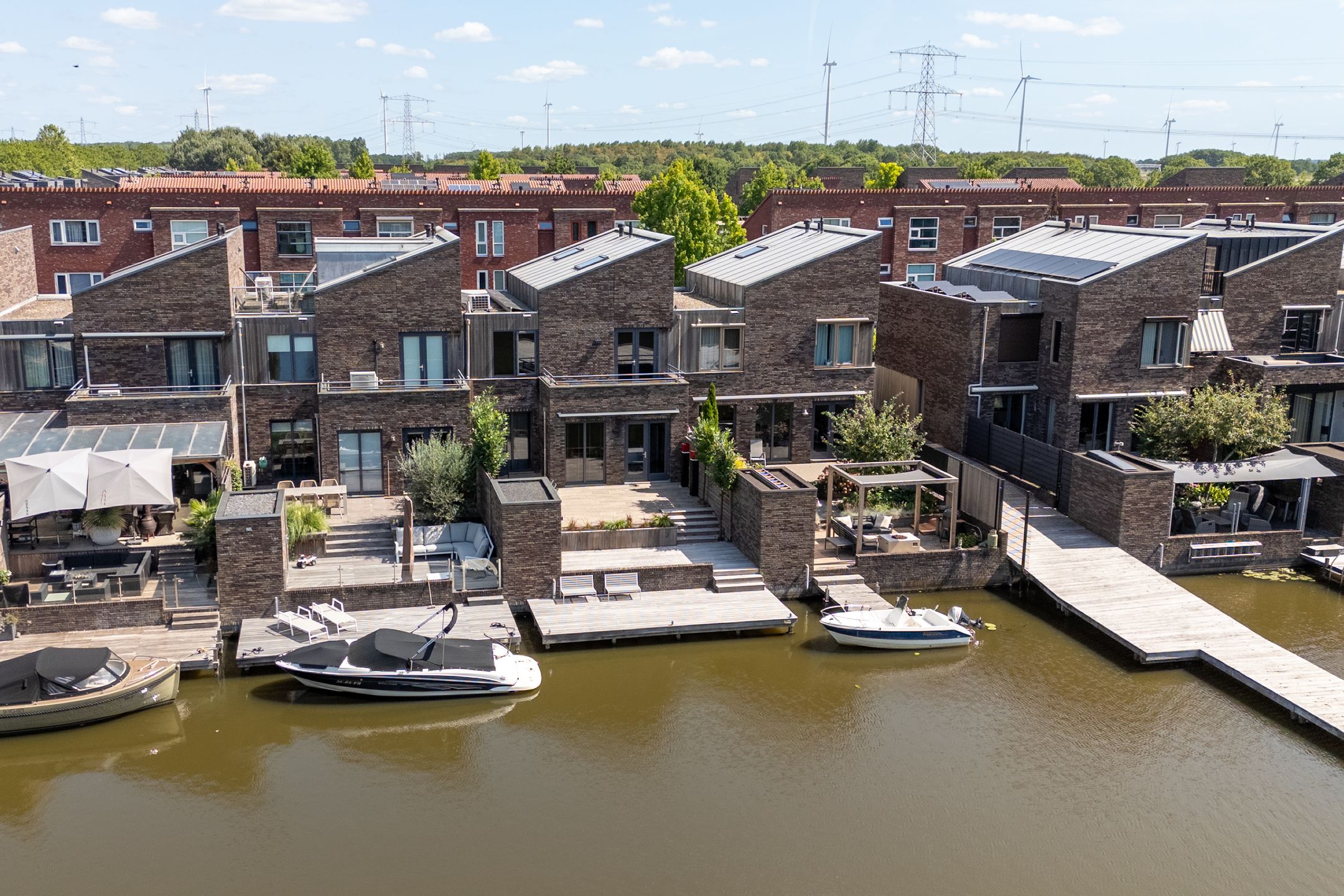 Foto van Lambikstraat 12, Almere