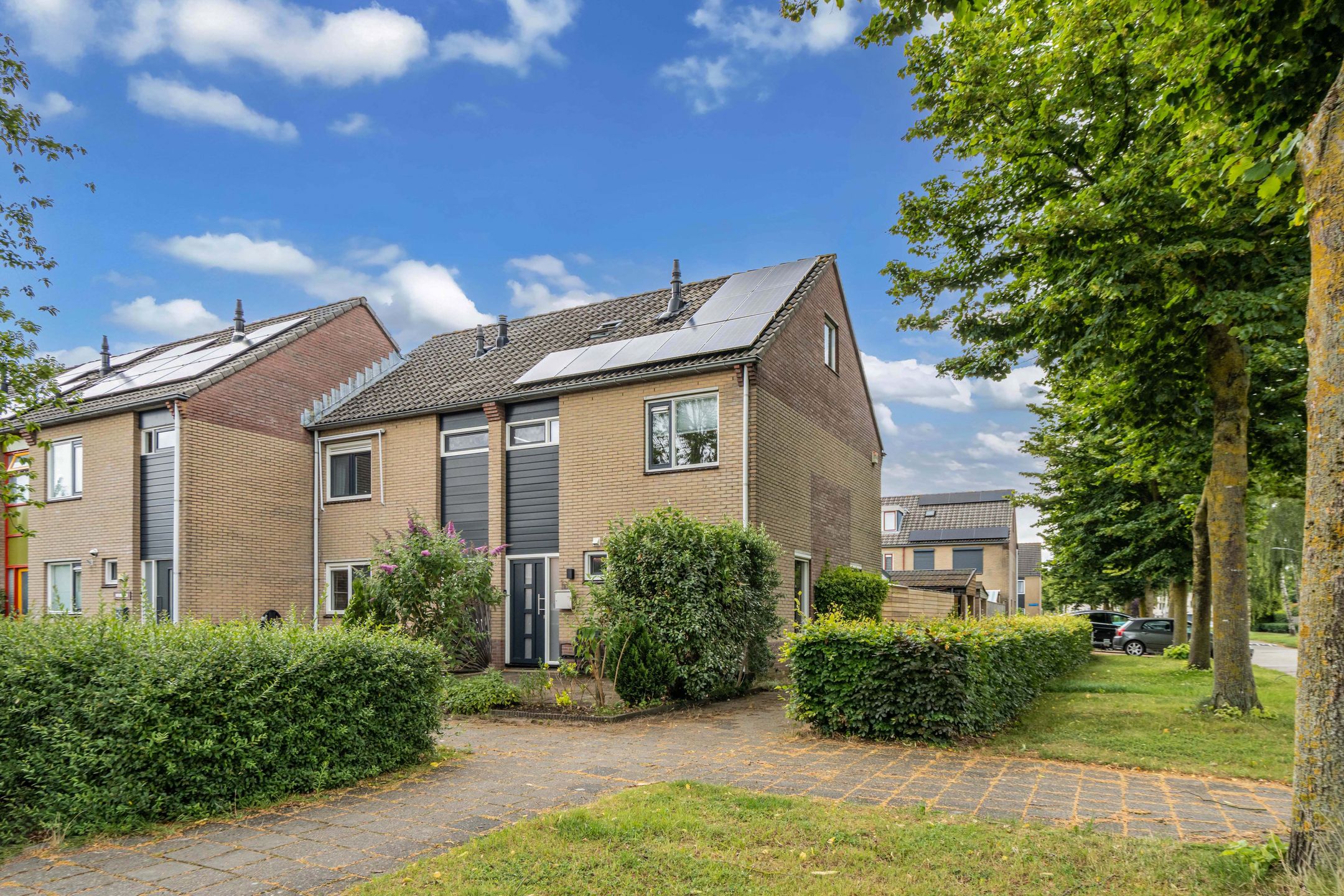 Foto van Karbouwstraat 2, Almere