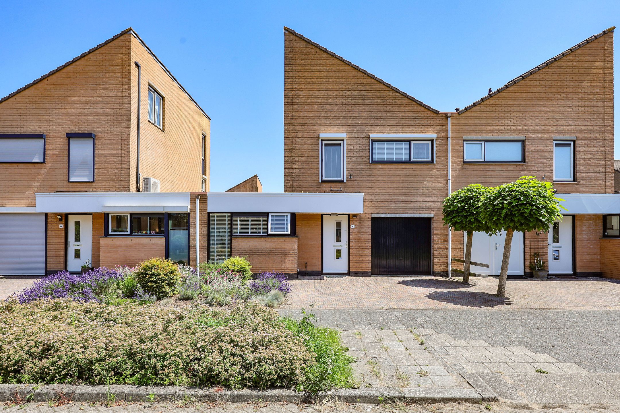 Foto van Elandstraat 4, Almere