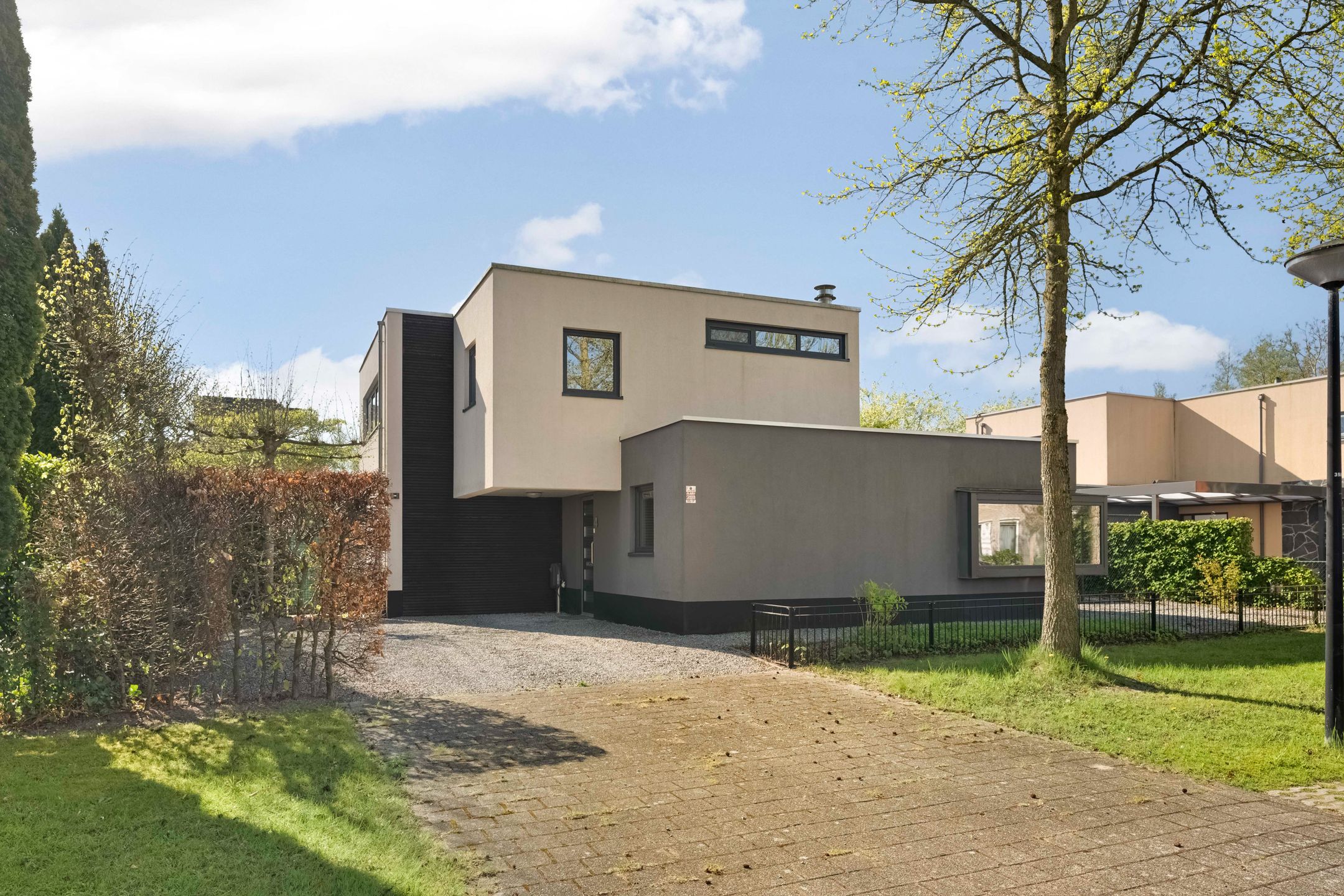 Foto van Vermiljoenstraat 4, Almere