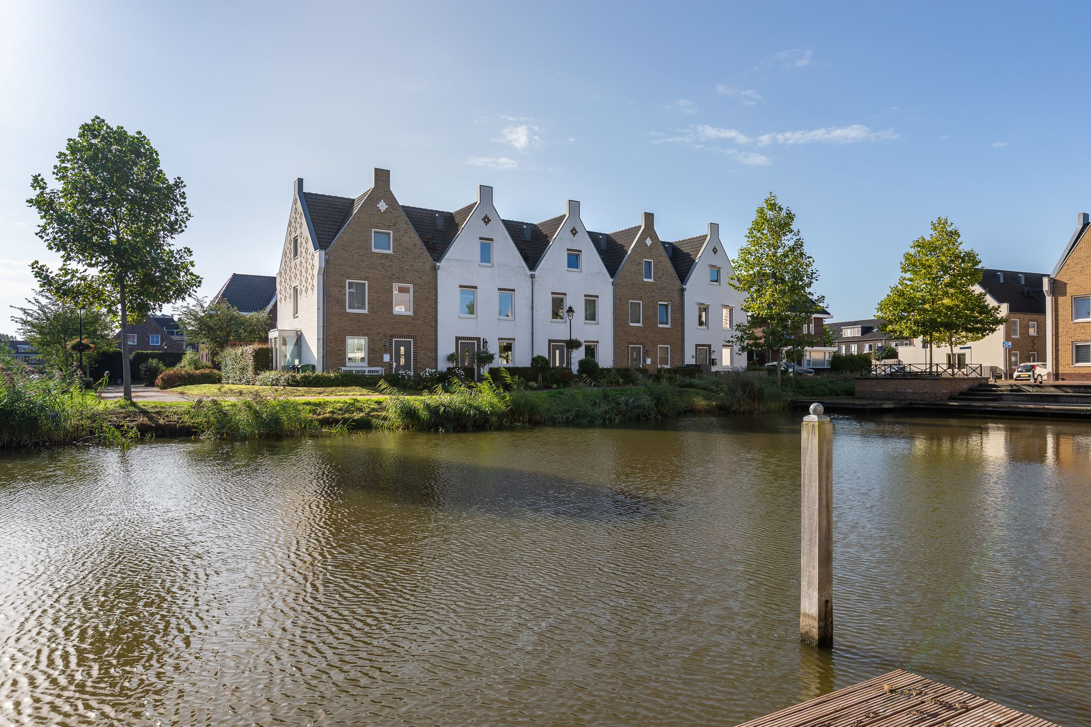 Foto van Charles Barklastraat 21, Almere