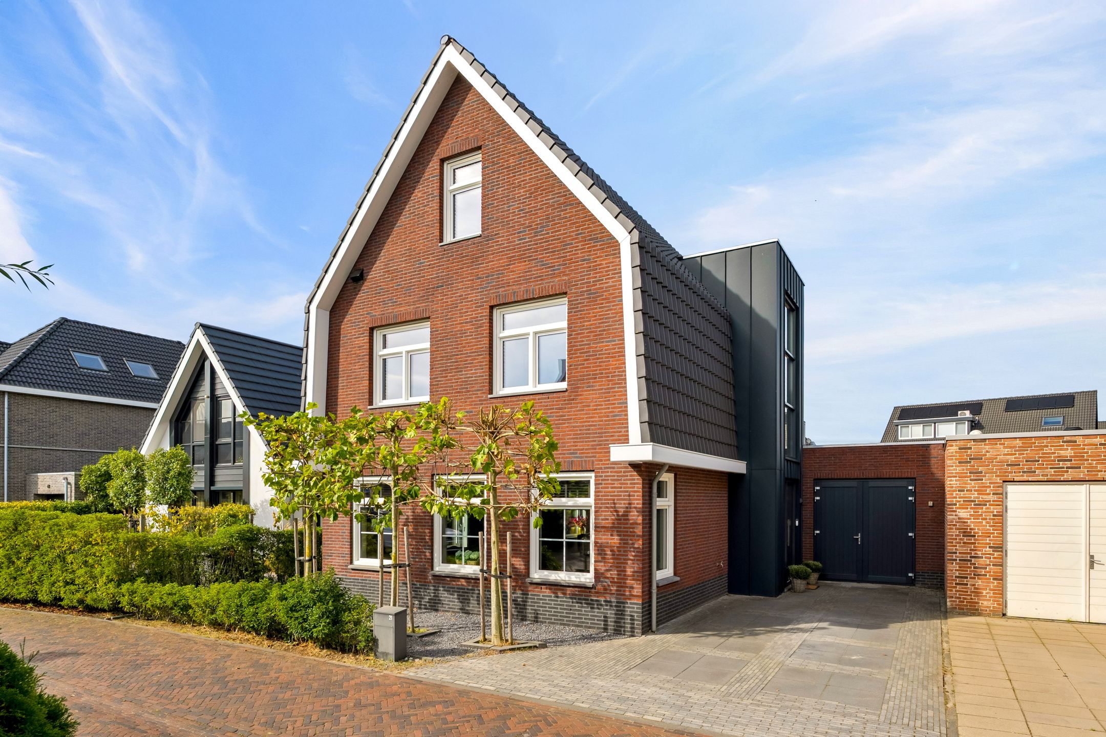Foto van Lev Landaustraat 21, Almere