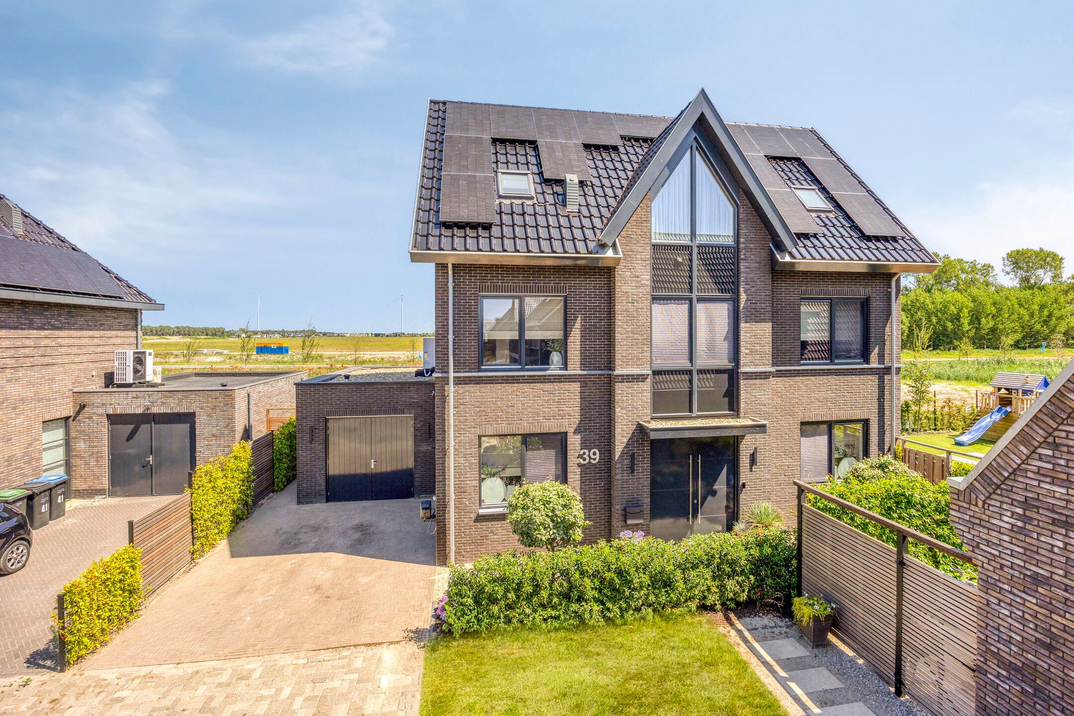 Foto van Shinichiro Tomonagastraat 39, Almere