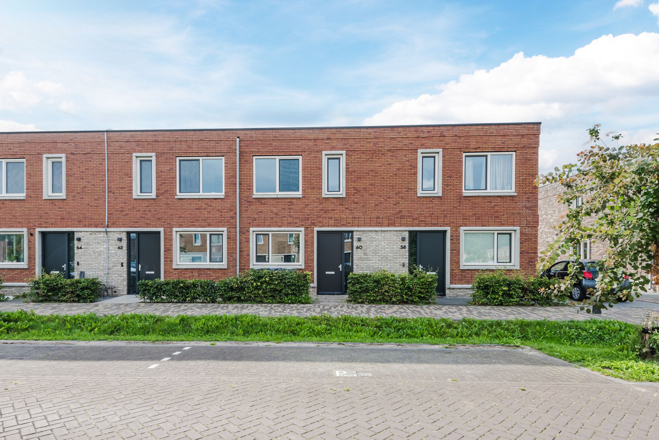 Foto van Anna Maria van Schurmanlaan 60, Almere