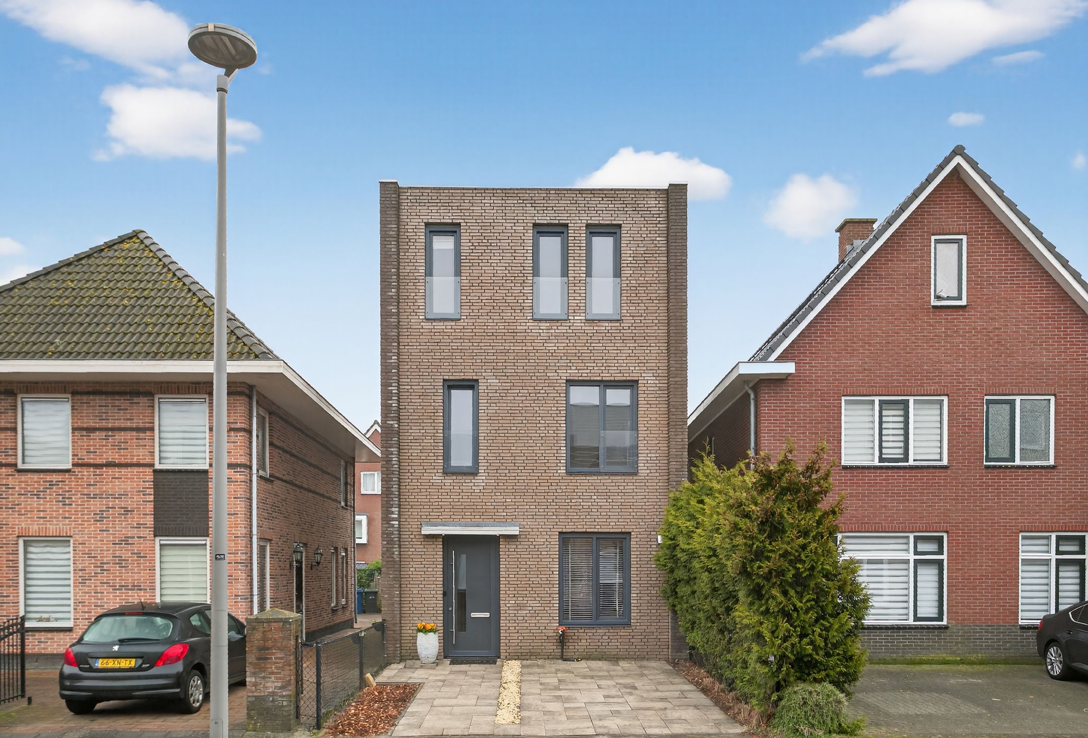 Foto van Venusstraat 16, Almere