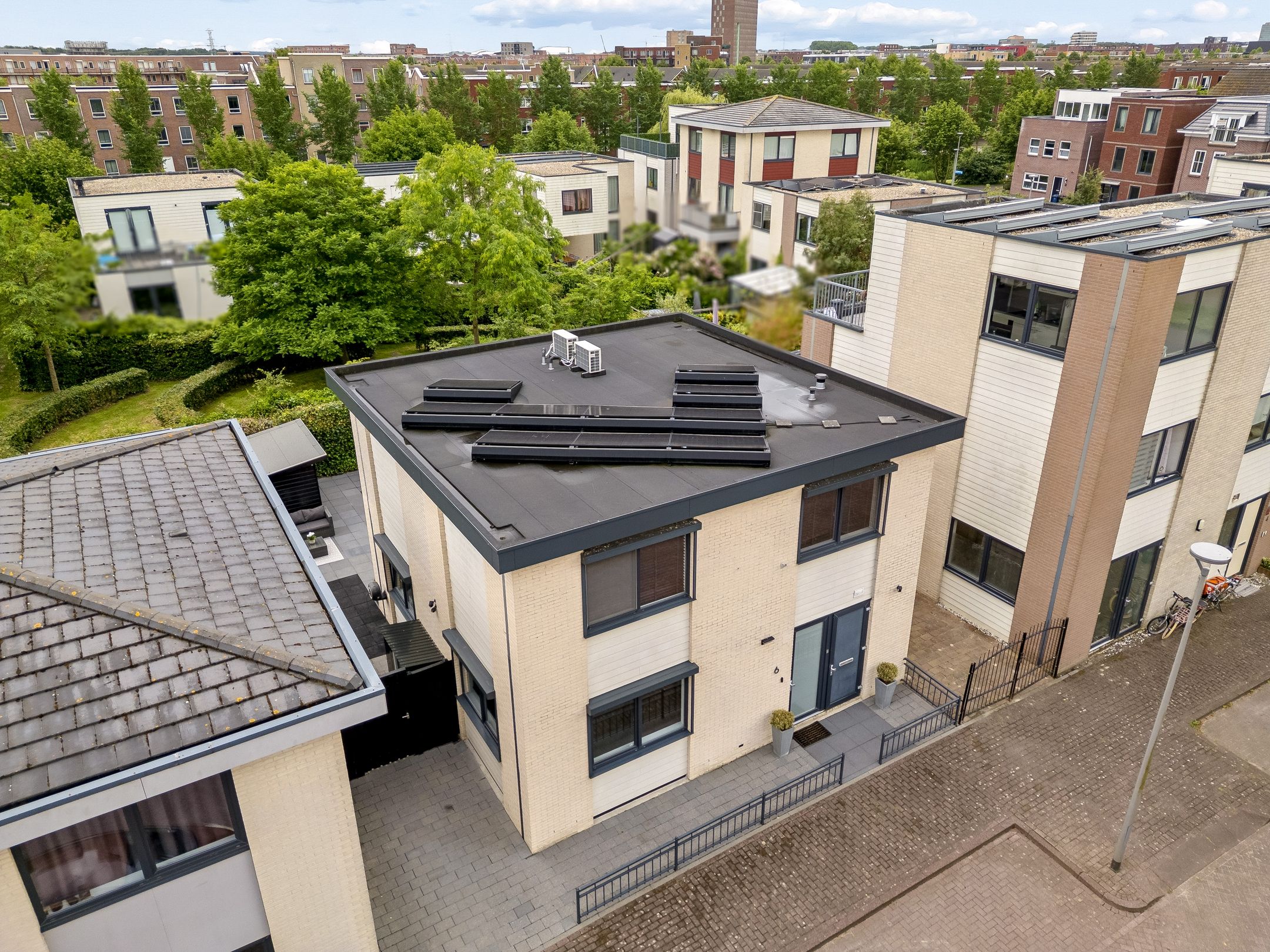 Foto van Amorstraat 6, Almere